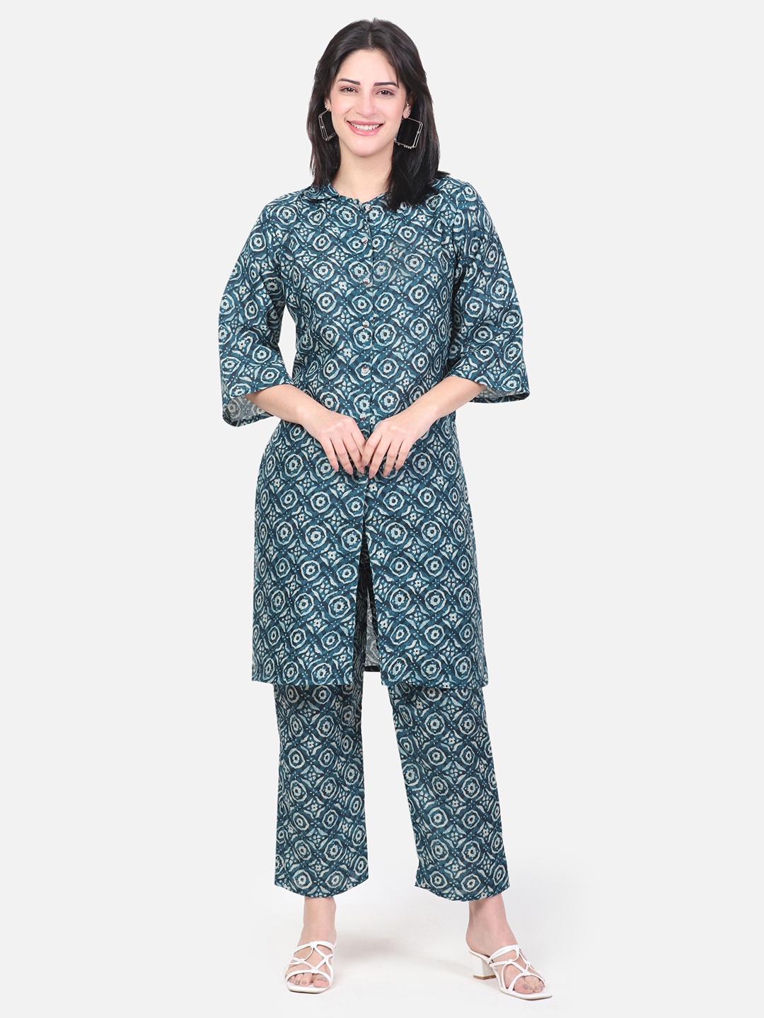 

ROSEMELON Geometric Printed Shirt Collar Straight Kurta With Trousers, Navy blue