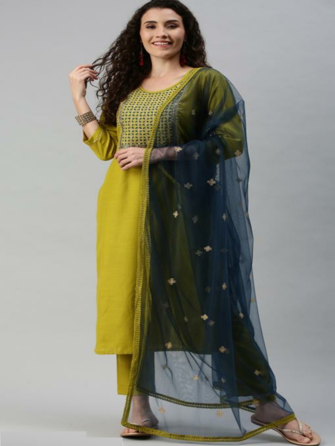 

Piludi Women Embroidered Regular Kurta with Trousers & With Dupatta, Green