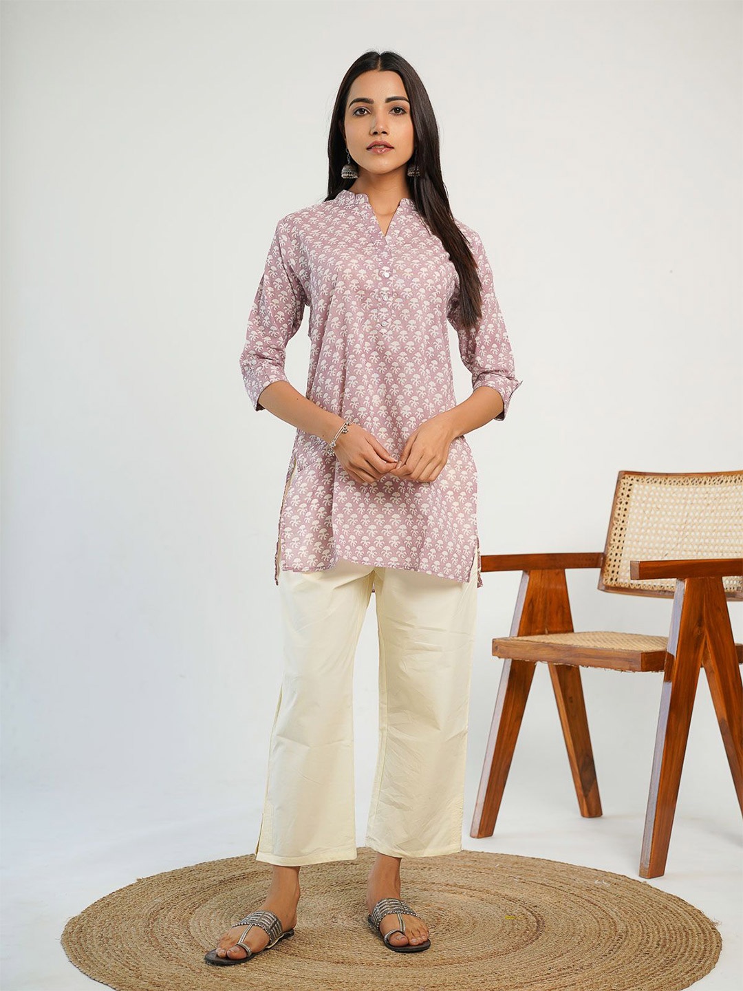 

GOODHAND Floral Printed Pure Cotton Kurti, Purple