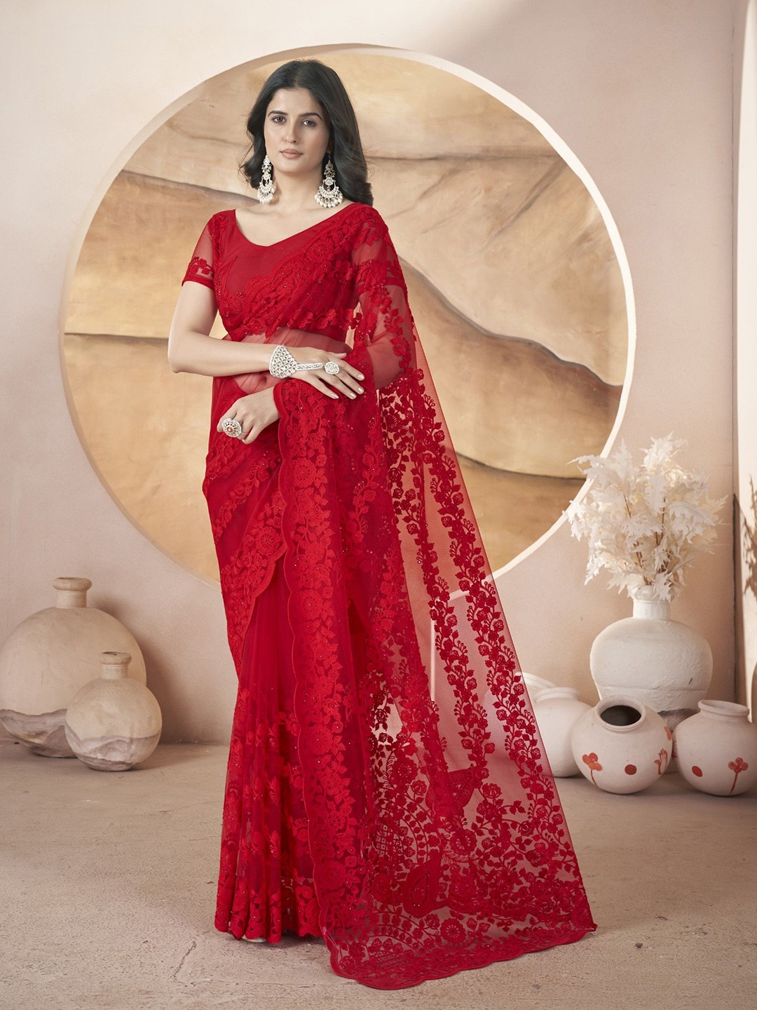 

DIVASTRI Embellished Embroidered Net Saree, Red