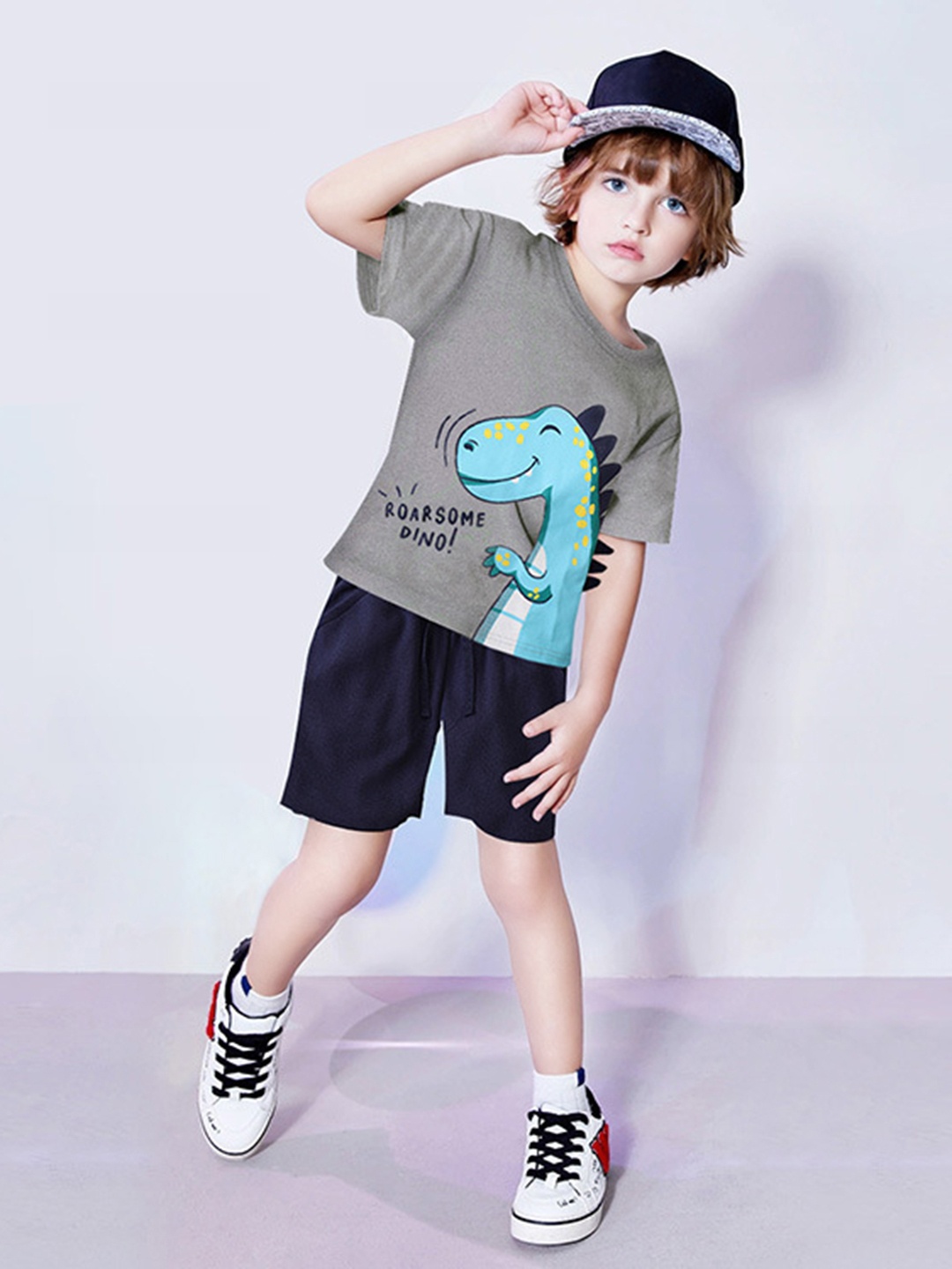 

YK Boys Printed T-Shirt With Shorts Clothing Set, Grey