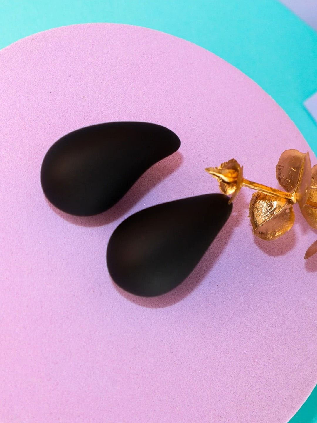 

KRENOZ Teardrop Shaped Drop Earrings, Black