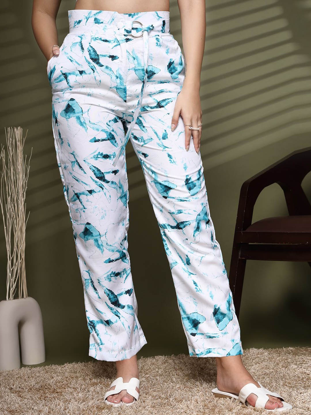 

DressBerry Women Relaxed Pleated Trousers, Blue