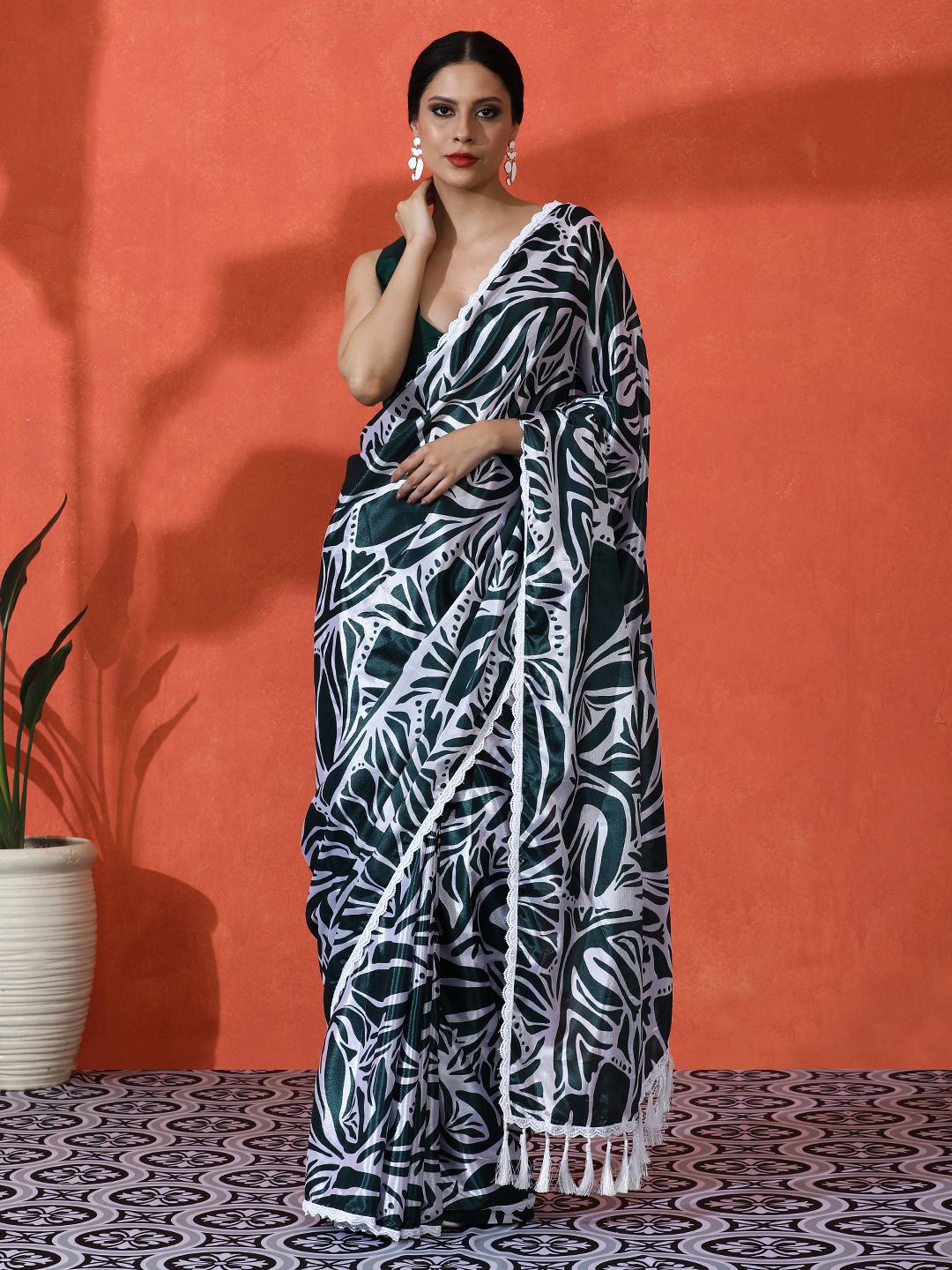 

Sangria Embellished Floral Printed Digital Printed Satin Saree With Blouse Piece, Green