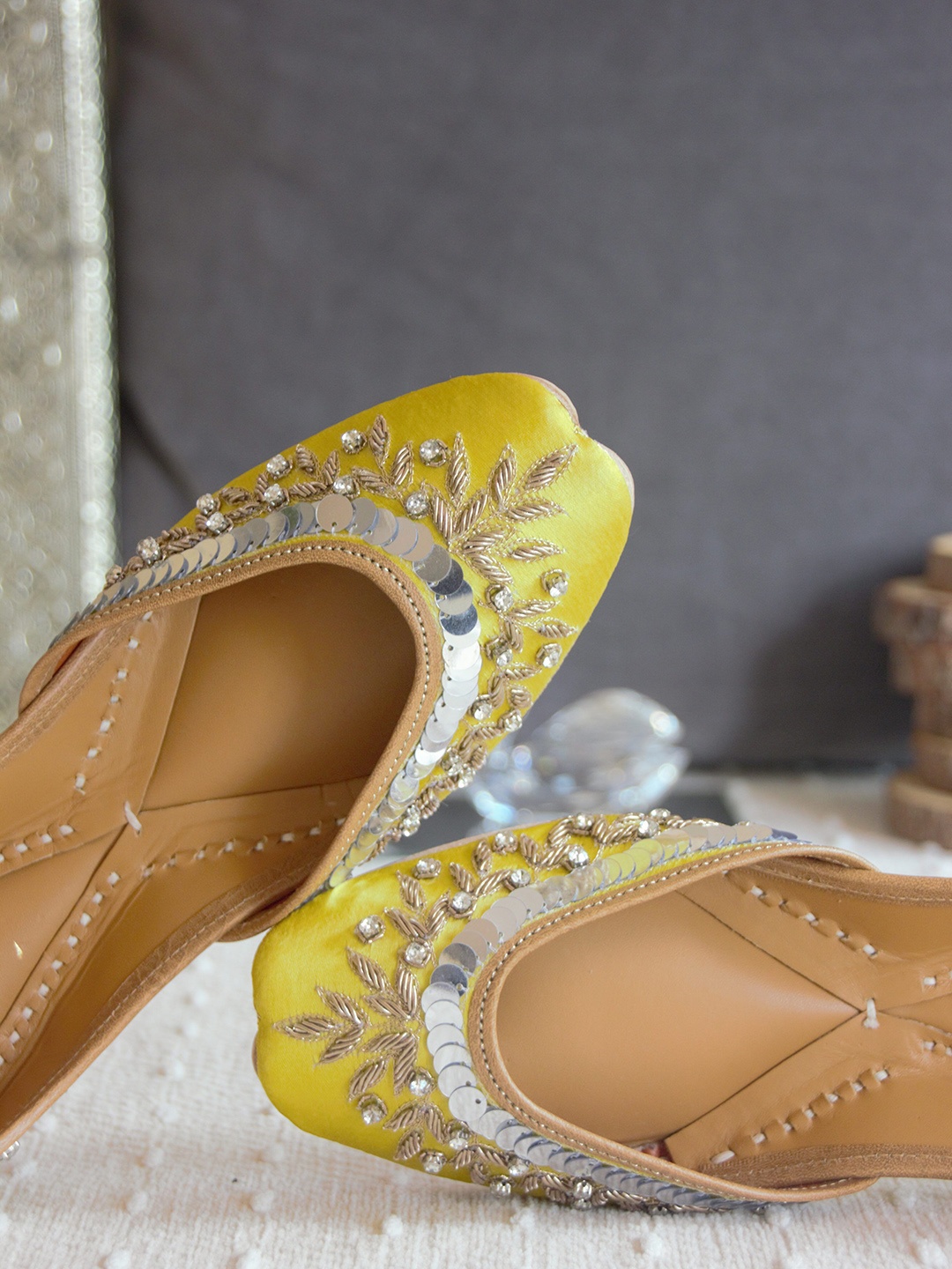

Amaryllis for her Women Mojaris Flats, Lime green