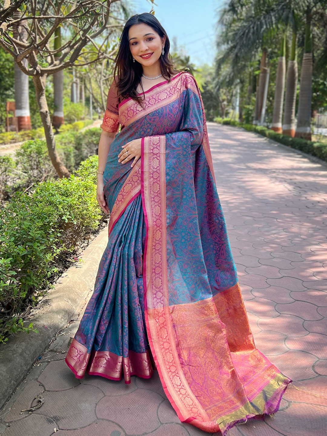 

all about you Woven Design Zari Silk Blend Kanjeevaram Saree, Blue