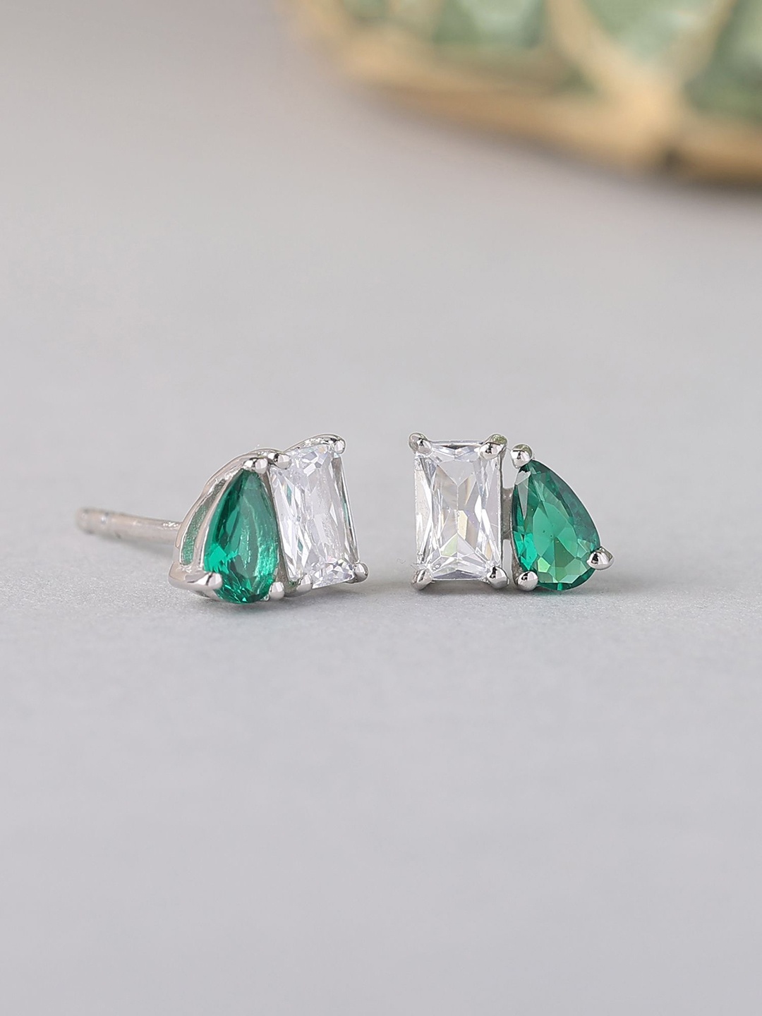 

Ornate Jewels Classic Studs Earrings, Green