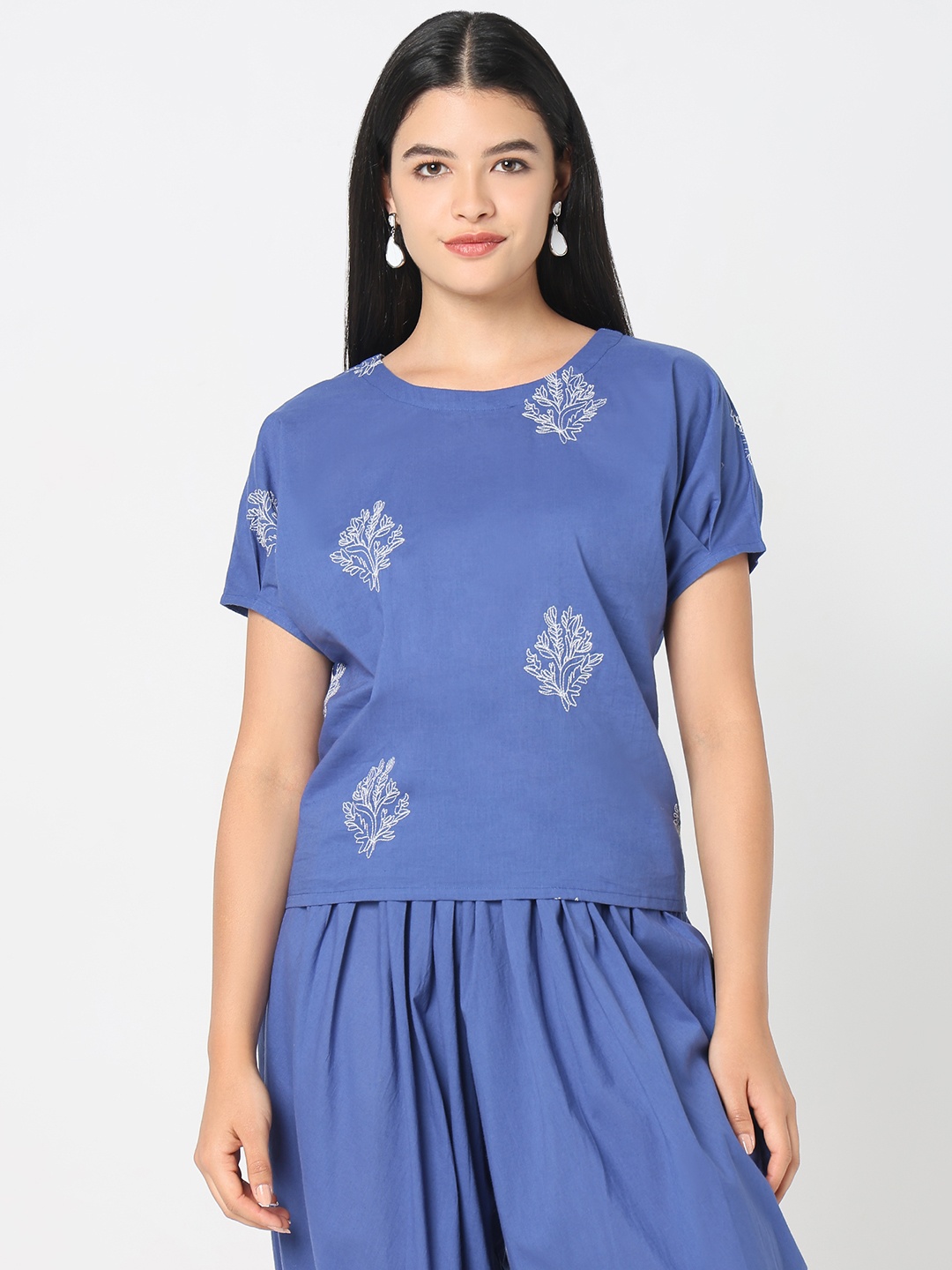 

R&B Keyhole Neck Extended Sleeves Cotton Top, Blue
