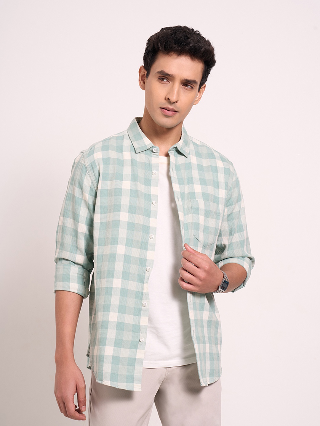 

Peregrine by Pantaloons Men Slim Fit Tartan Checks Opaque Casual Shirt, Green