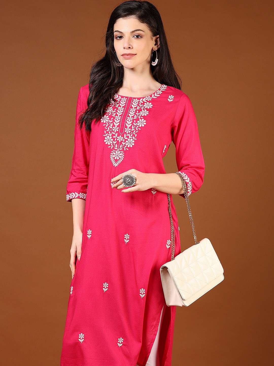 

V-Mart Women Ethnic Motifs Embroidered Thread Work Kurta, Pink