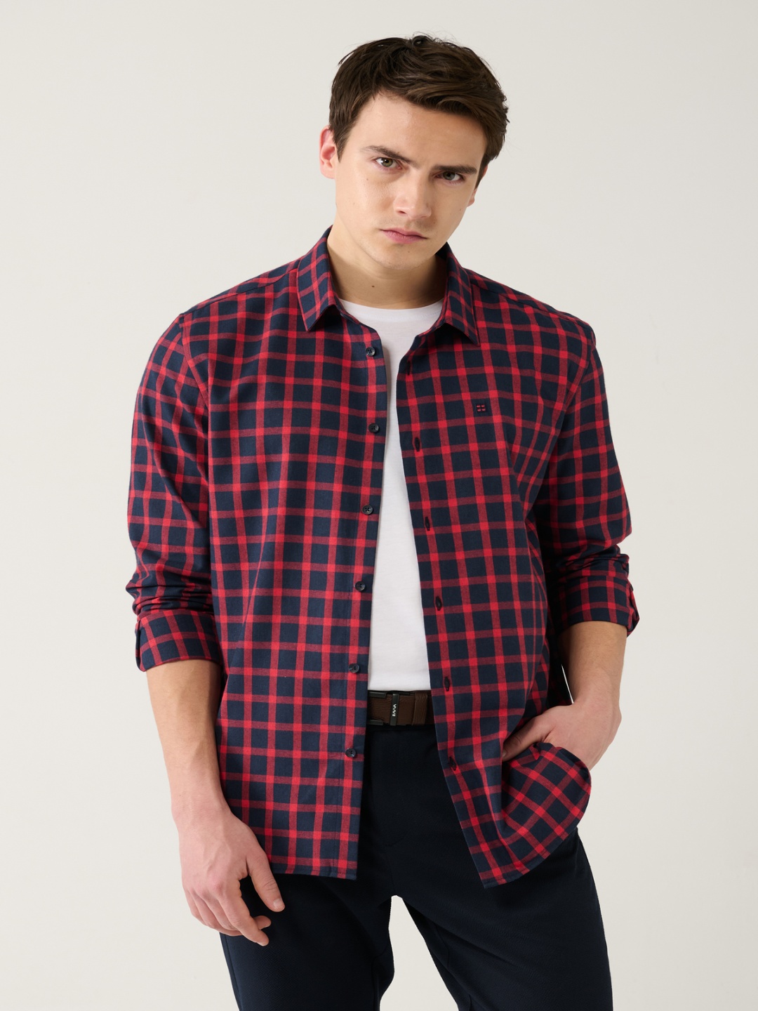 

AVVA Men Tartan Checks Opaque Checked Casual Shirt, Na
