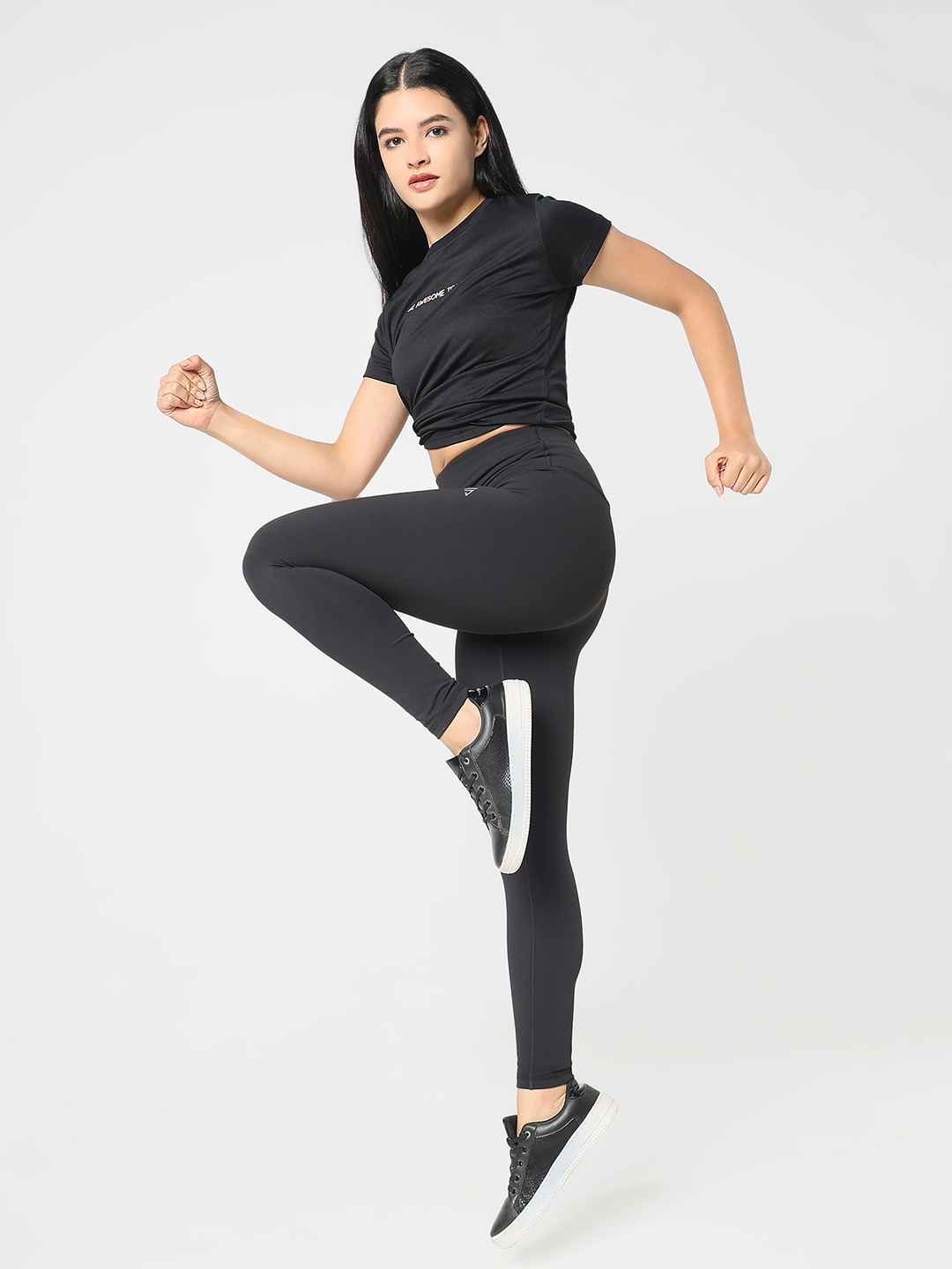 

R&B Women Loose Fit Trousers, Black