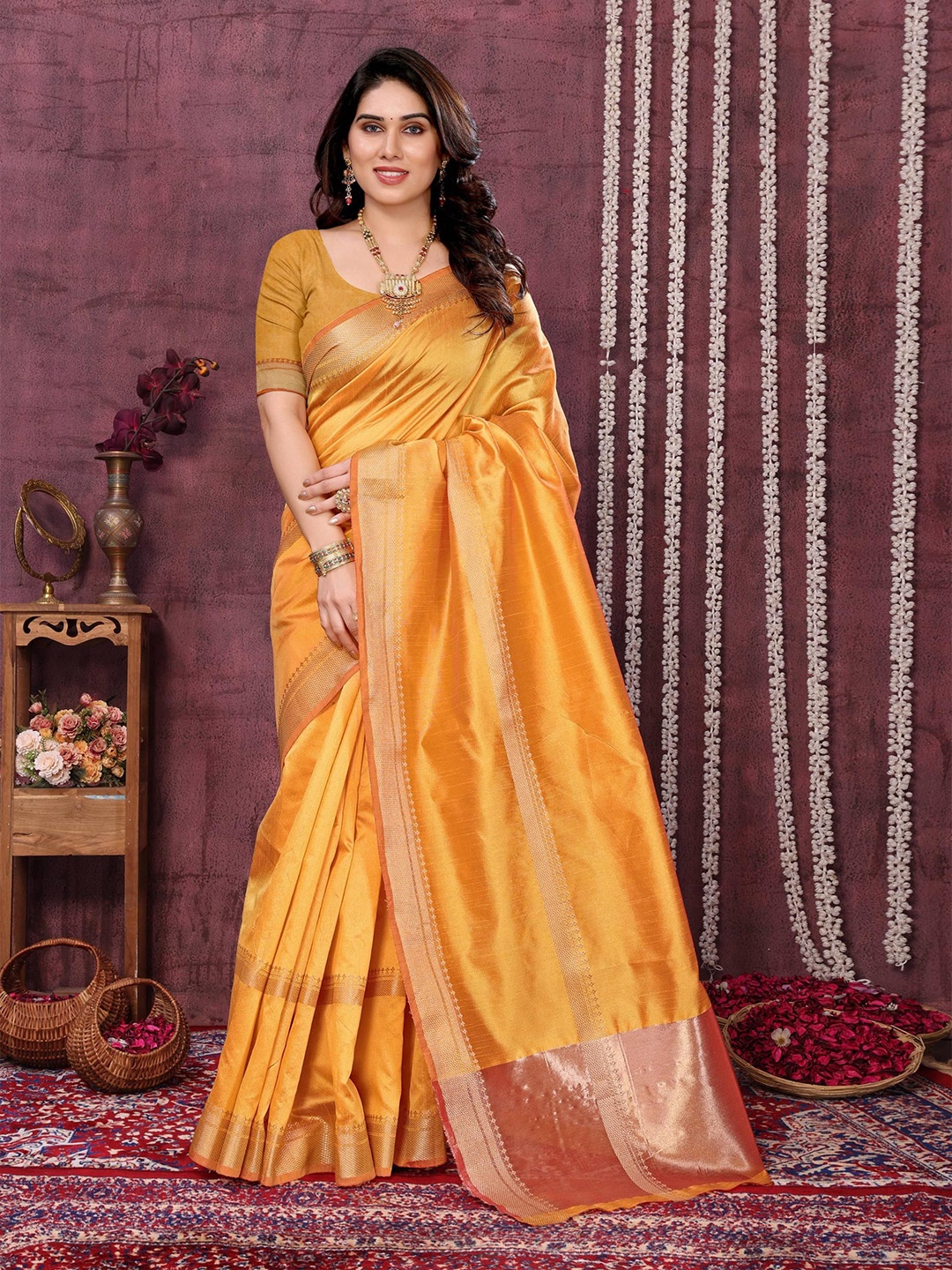 

Moda Rapido Woven Design Zari Silk Blend Kanjeevaram Saree, Gold