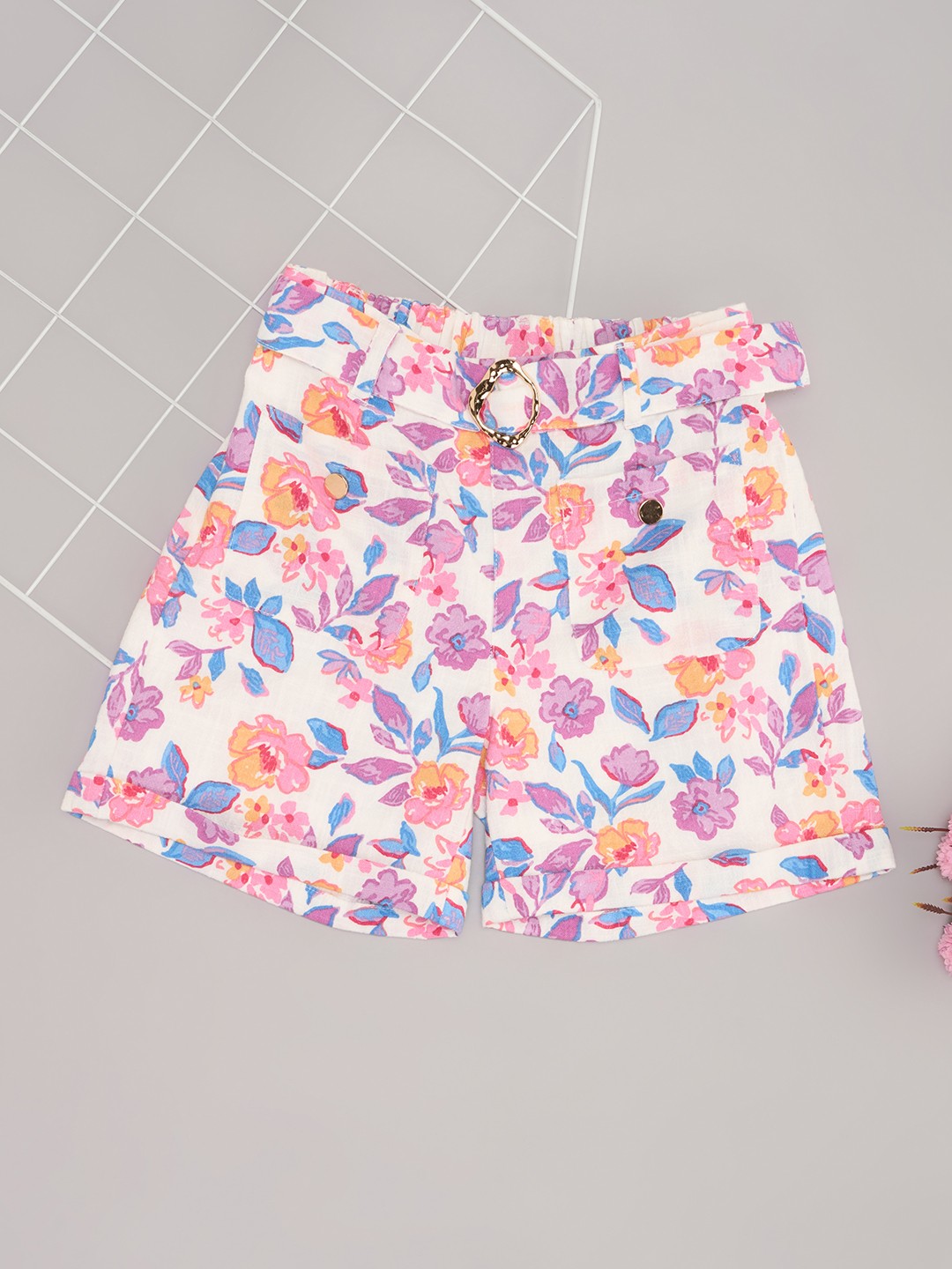 

Pantaloons Junior Girls Floral Shorts, White