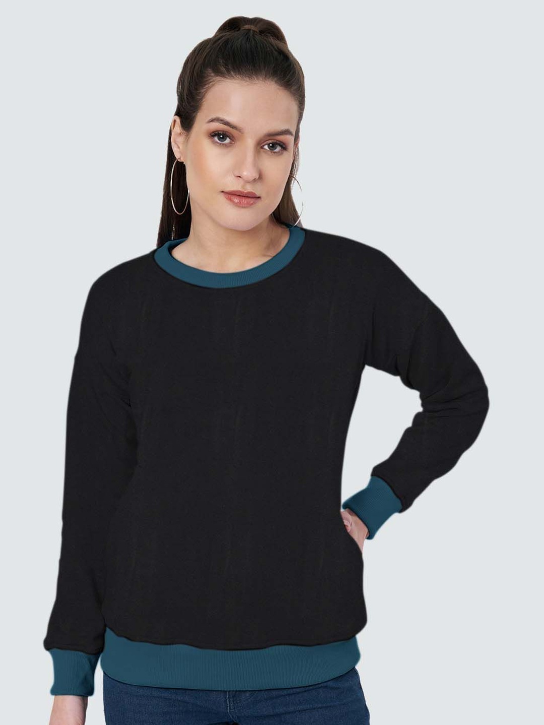 

BRINNS Women Colourblocked Sweatshirt, Black