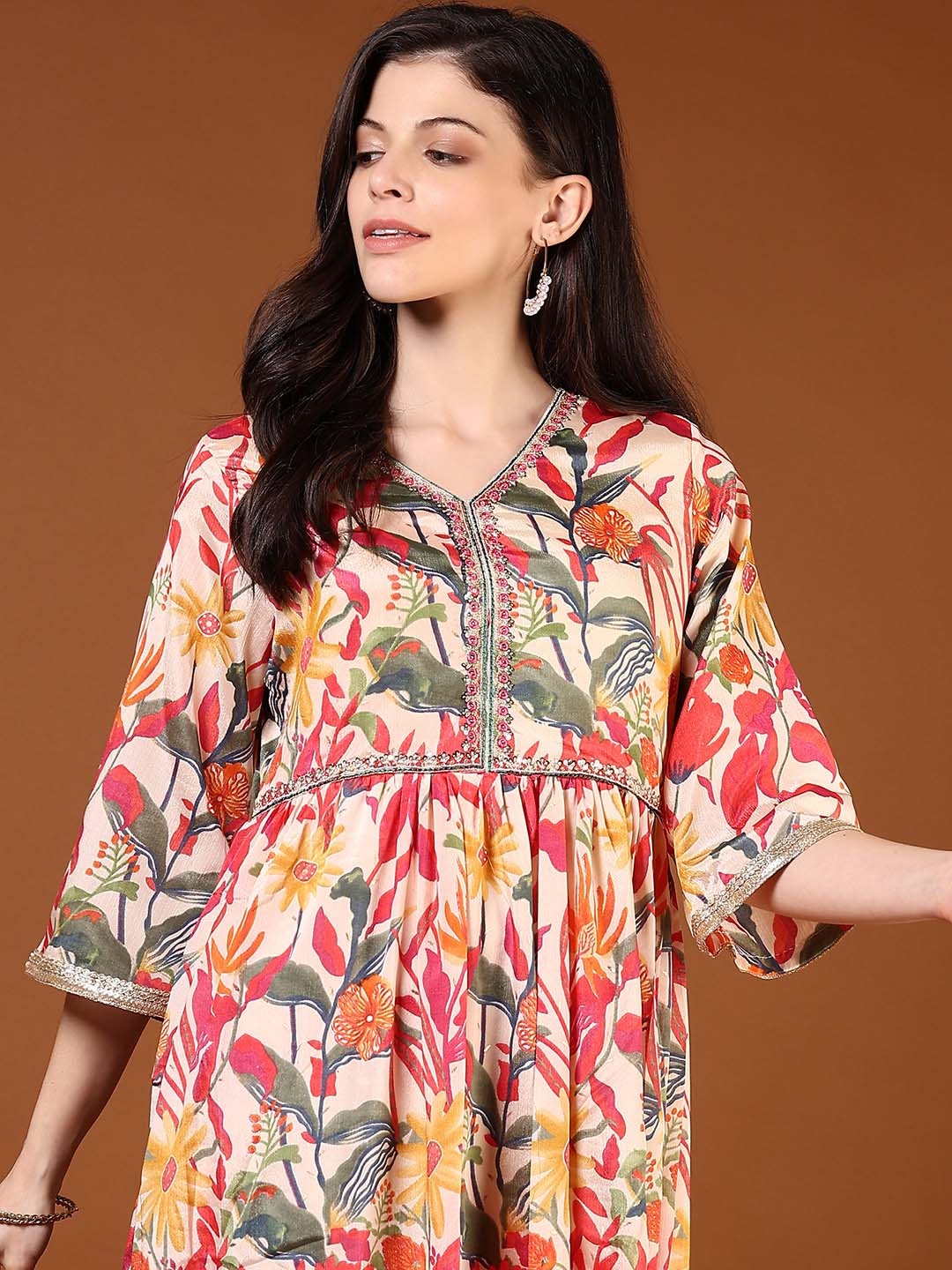 

V-Mart Women Printed Thread Work Kurta, Off white