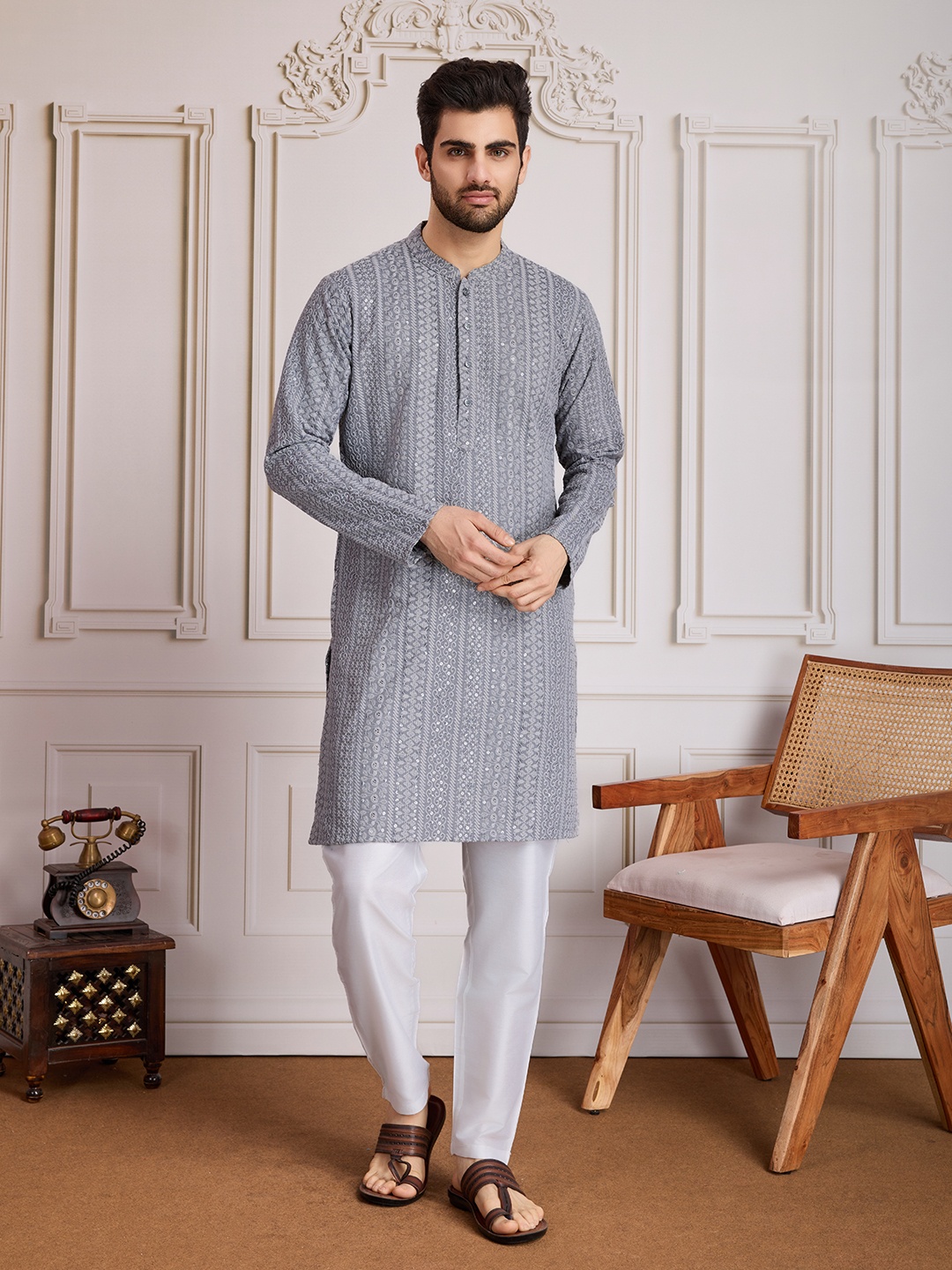 

House of Pataudi Ethnic Chikankari Straight Kurta & Trousers Set, Grey
