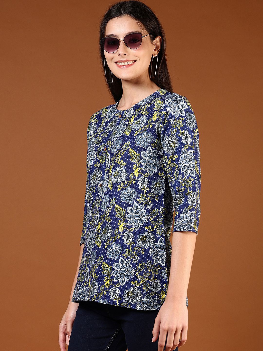 

V-Mart Floral Printed Kurti, Blue