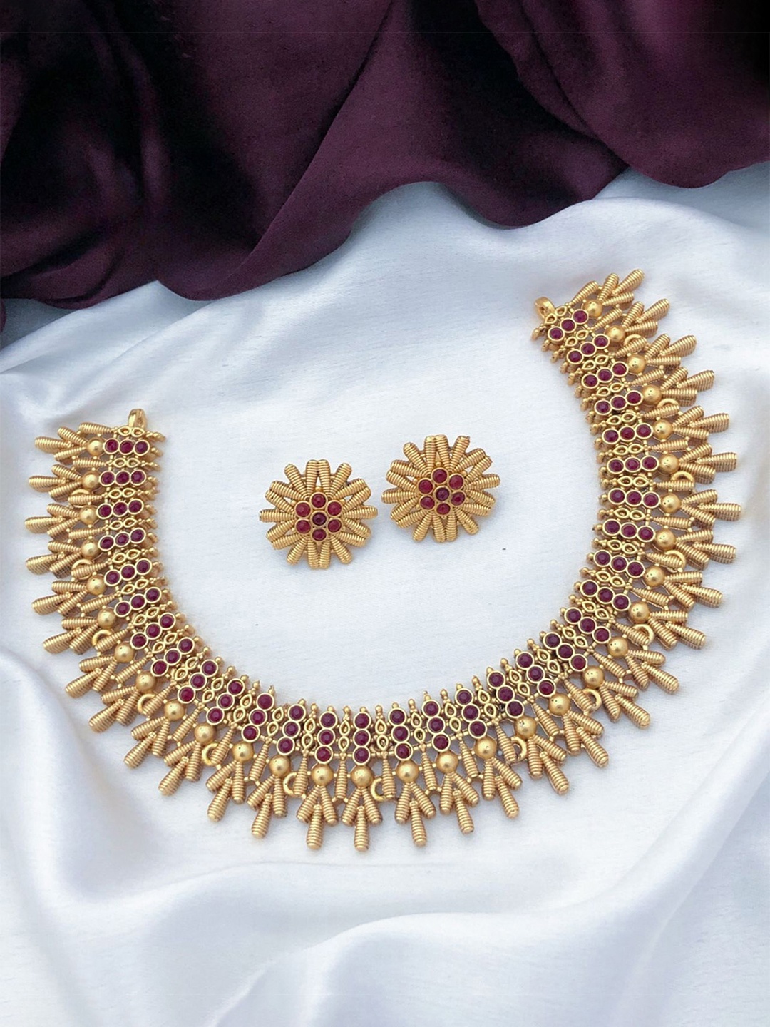 

Rujve Jewellery Gold-Plated Artificial Stone Studded Jewellery Set