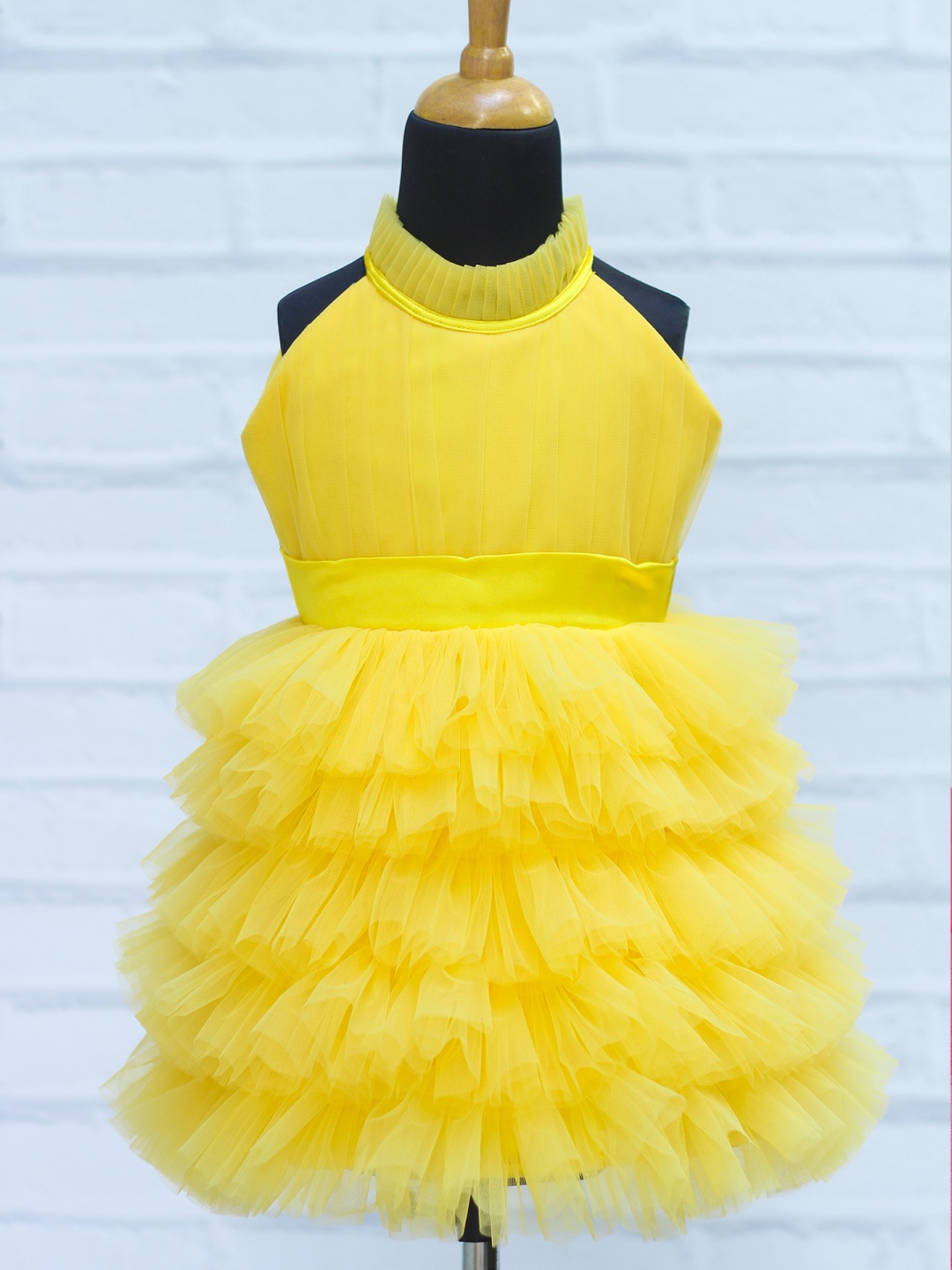 

Li & Li Boutique Girls Frilled Halter Neck Frock, Yellow
