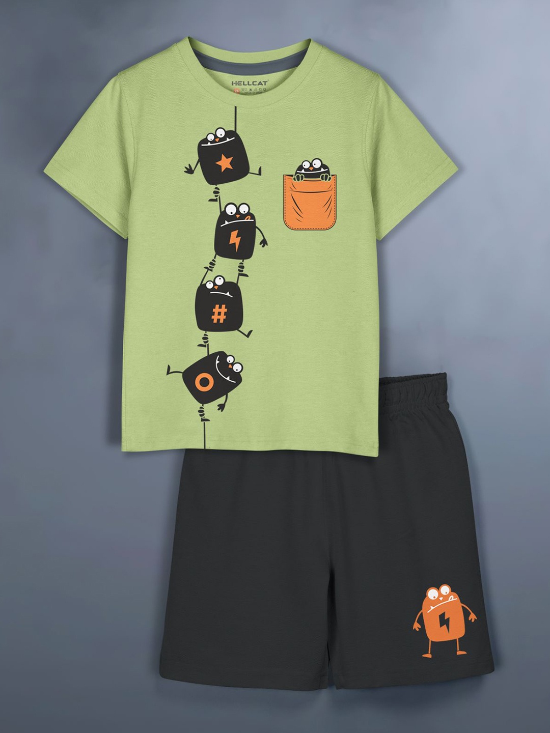 

HELLCAT Girls Printed Round Neck T-Shirt With Shorts, Green