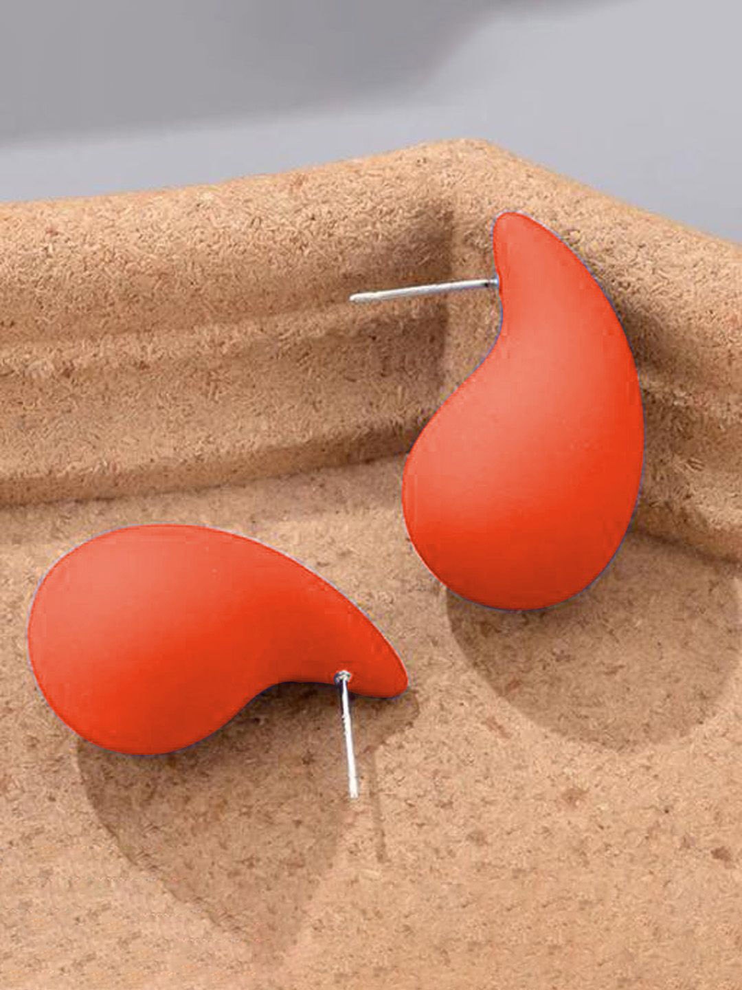 

VAGHBHATT Teardrop Shaped Drop Earrings, Orange