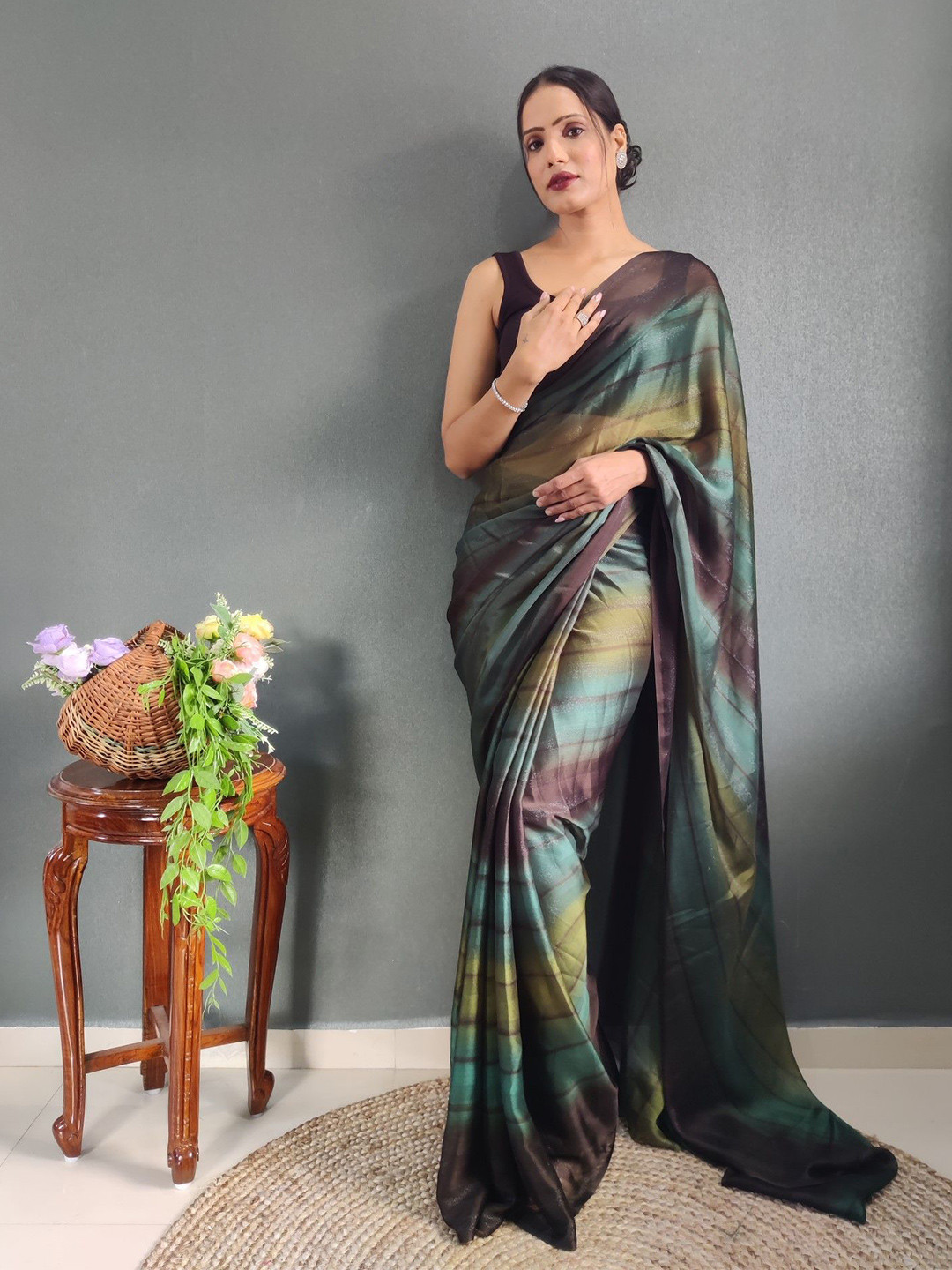 

Rangtulika Ethnics Striped Zari Poly Georgette Ready to Wear Saree, Green