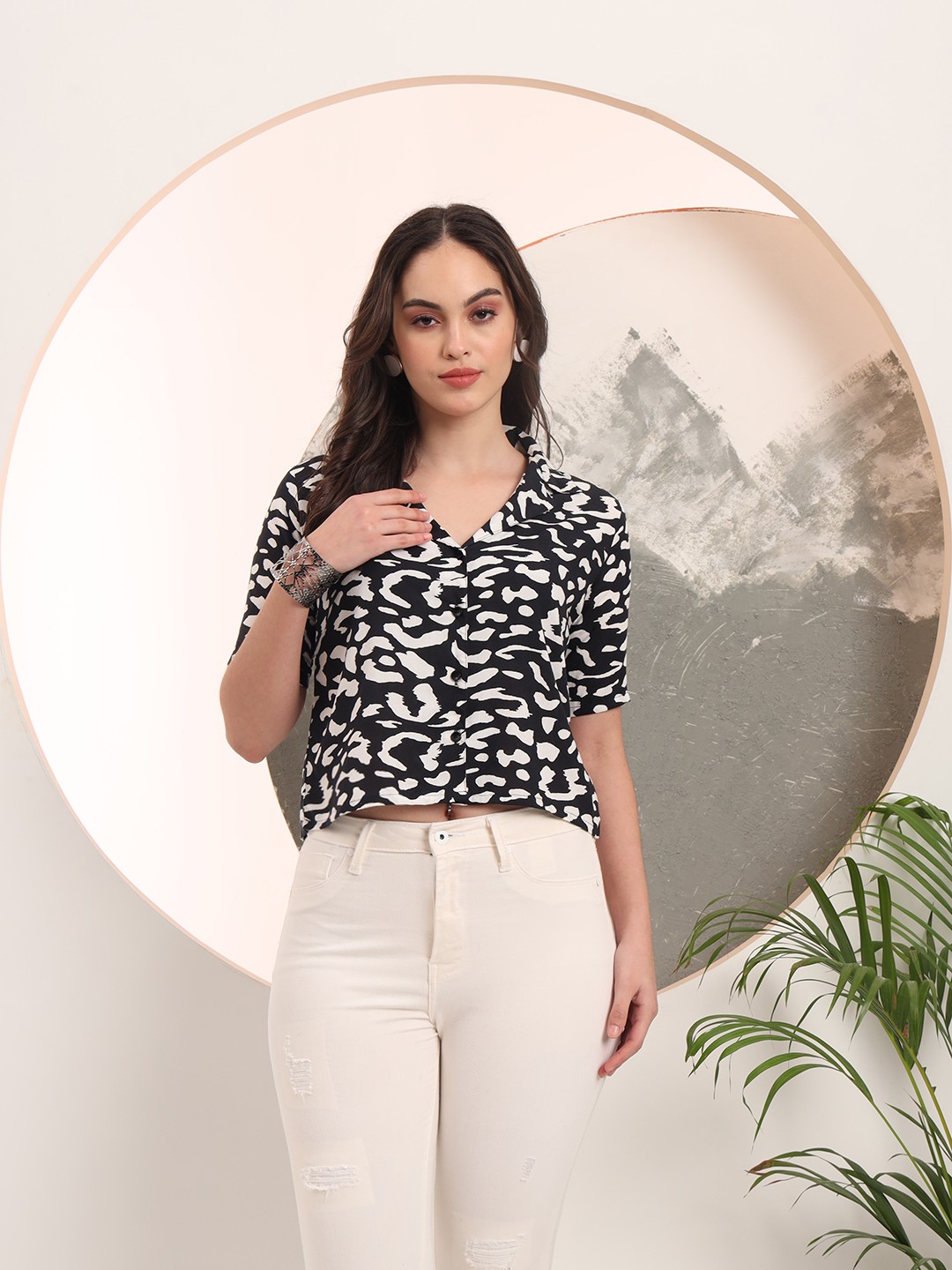 

Taswak Women Contemporary Opaque Printed Casual Shirt, Black