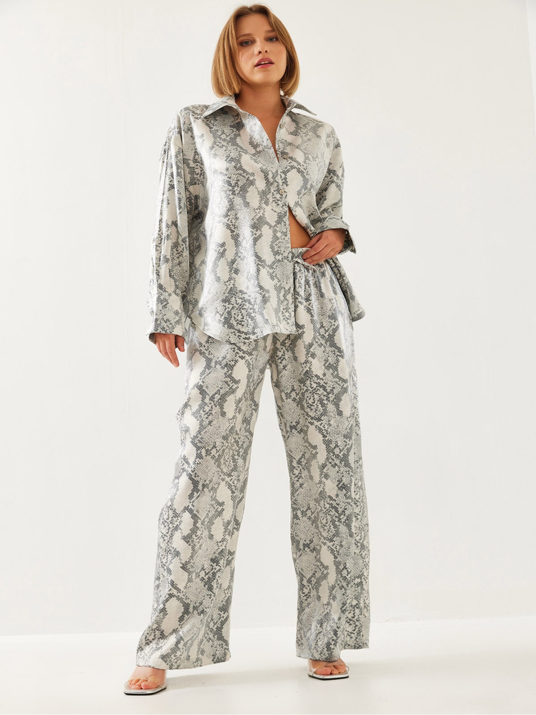 

BIANCO LUCCI Printed Shirt & Trouser Co-Ord Set, Beige