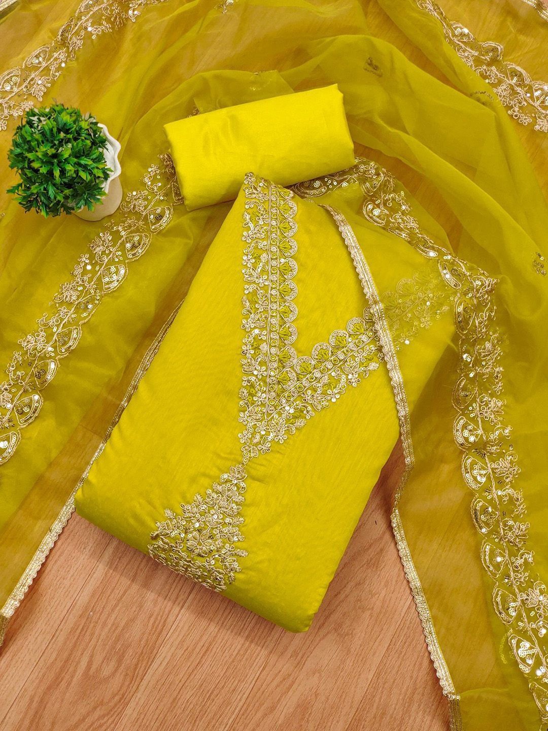 

REET MAHAL Art Silk Unstitched Dress Material, Yellow