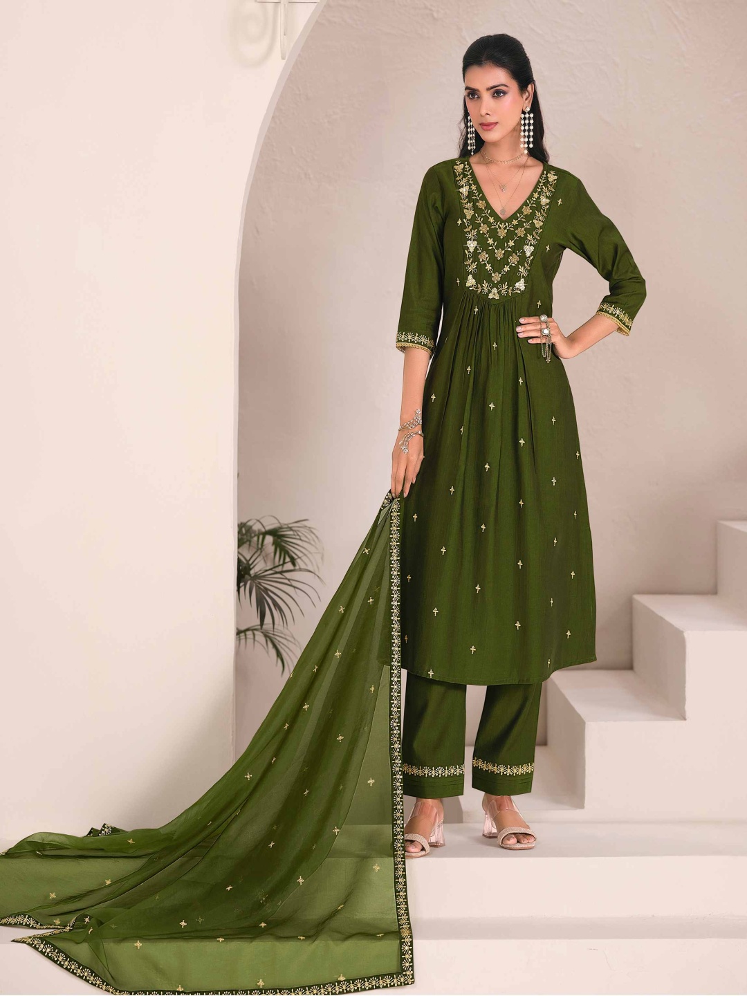 

MOJILAA Women Embroidered Mirror Work Flared Kurta With Pant & Printed Dupatta, Green