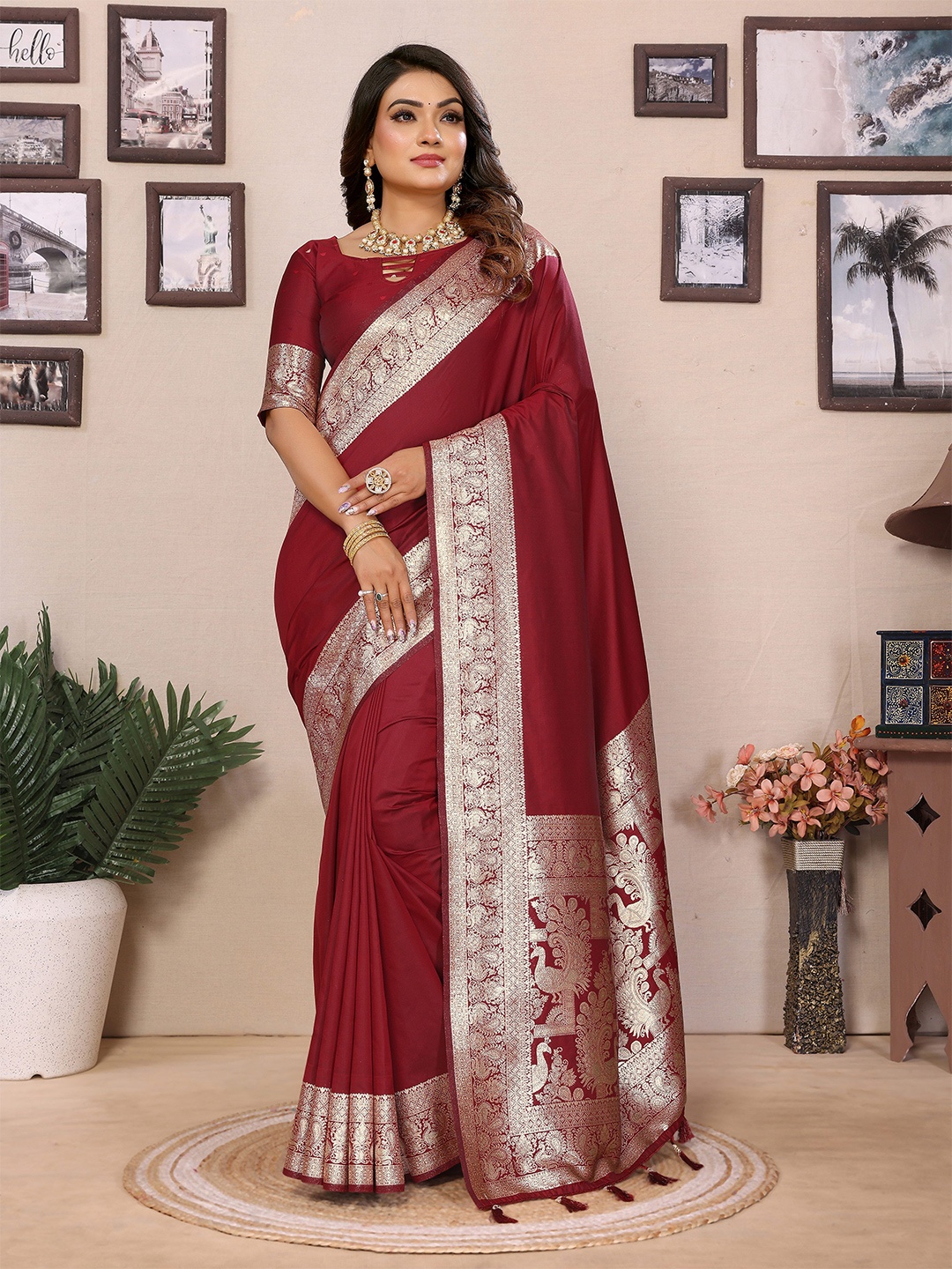 

Vintro Zari Silk Blend Banarasi Saree, Red