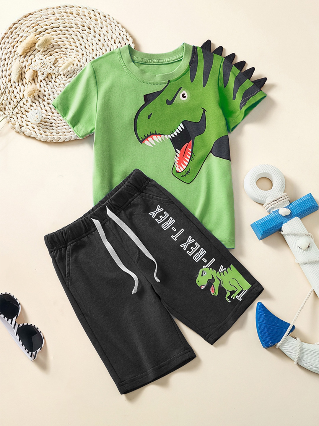 

YK Boys Printed T-shirt With Shorts, Green