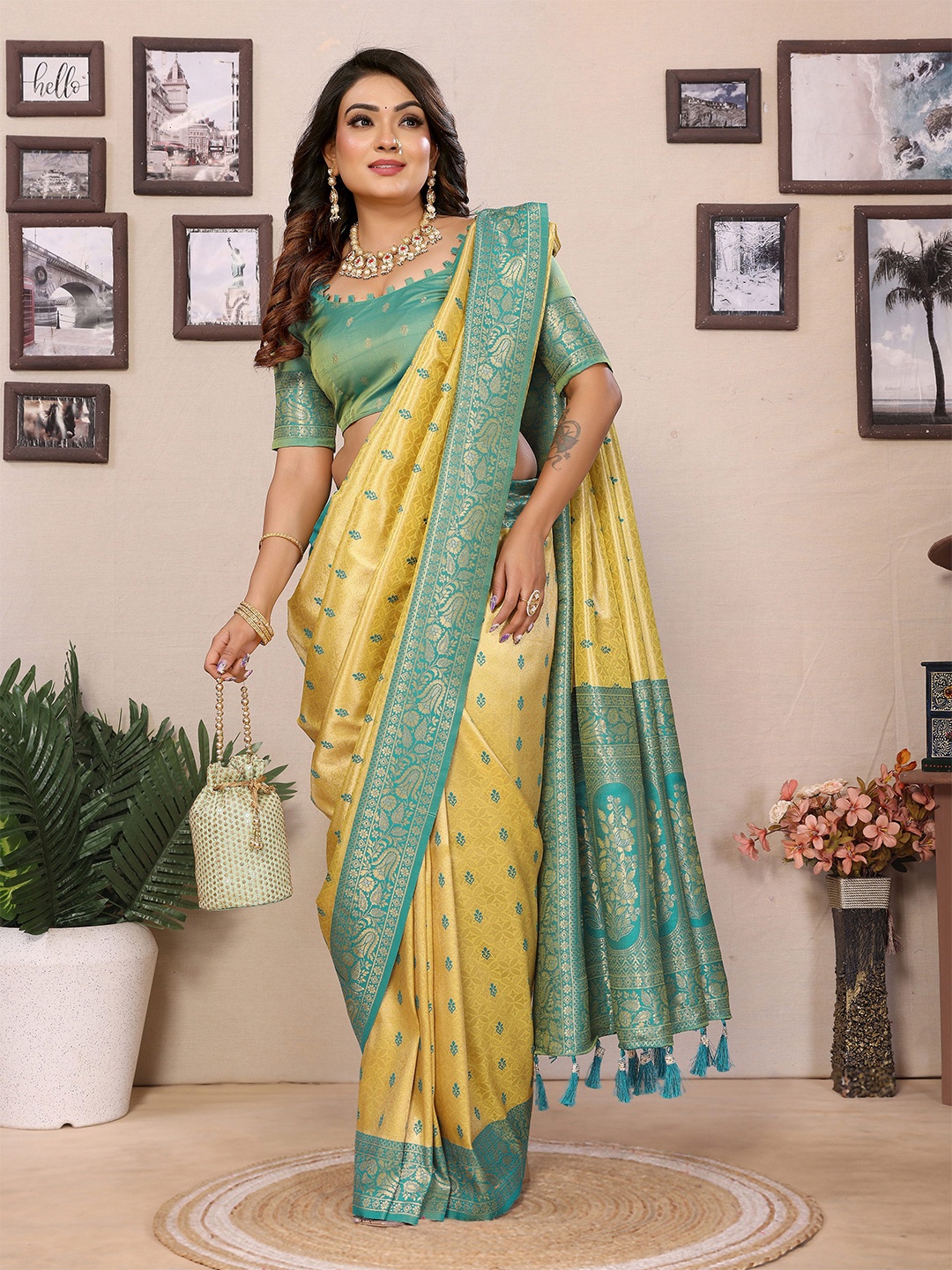 

Vintro Woven Design Zari Tissue Saree, Yellow