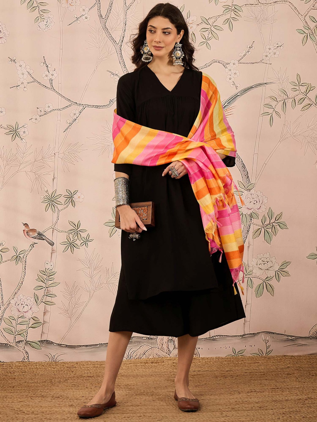 

InWeave Women Regular Kurta with Palazzos & With Dupatta, Black