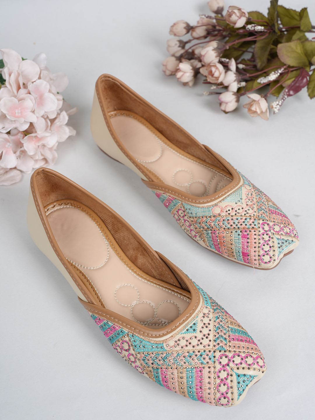 

Style Shoes Women Textured One Toe Flats, Multi