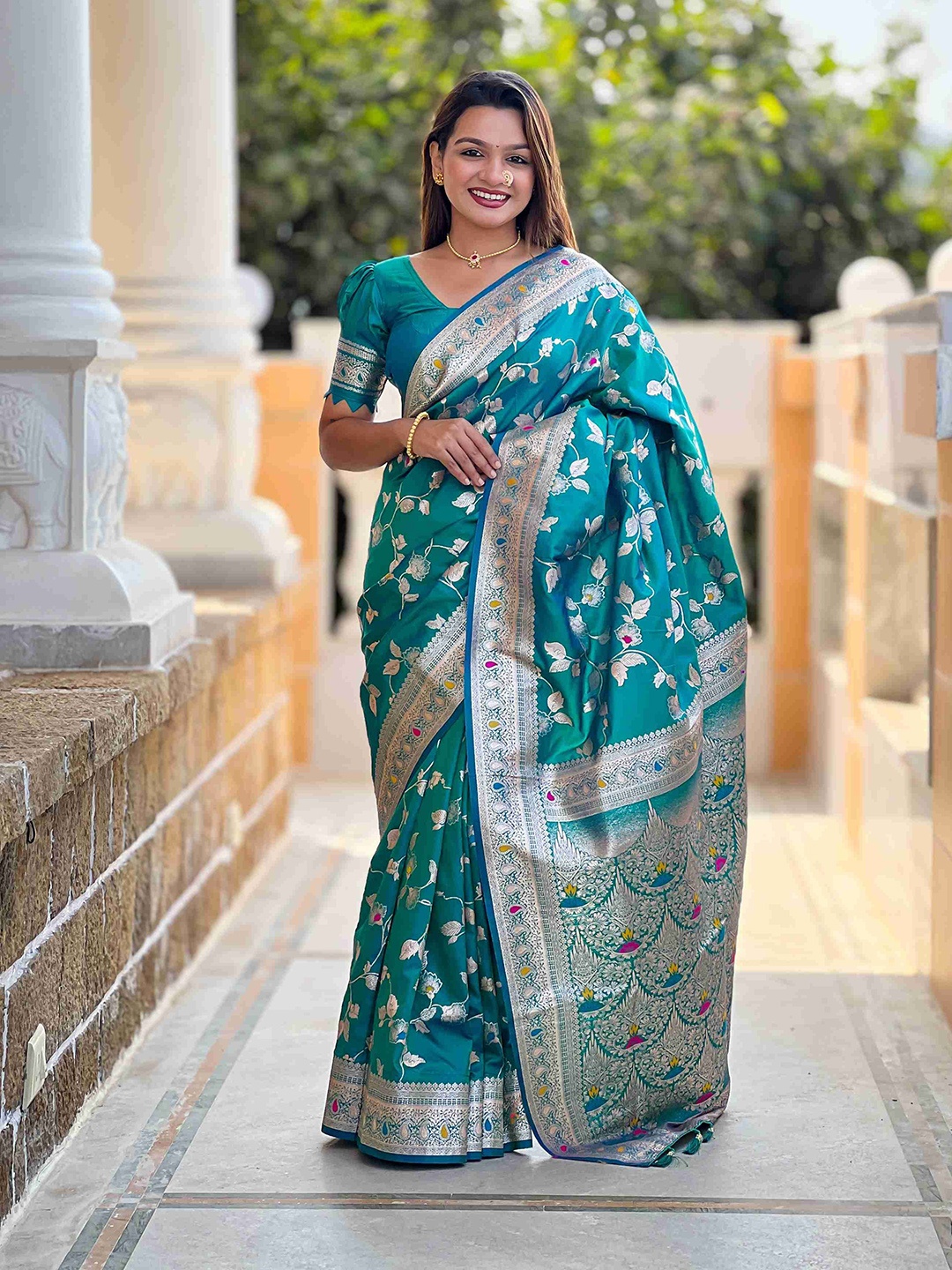 

ZIBLON Woven Design Zari Pure Silk Banarasi Saree, Teal