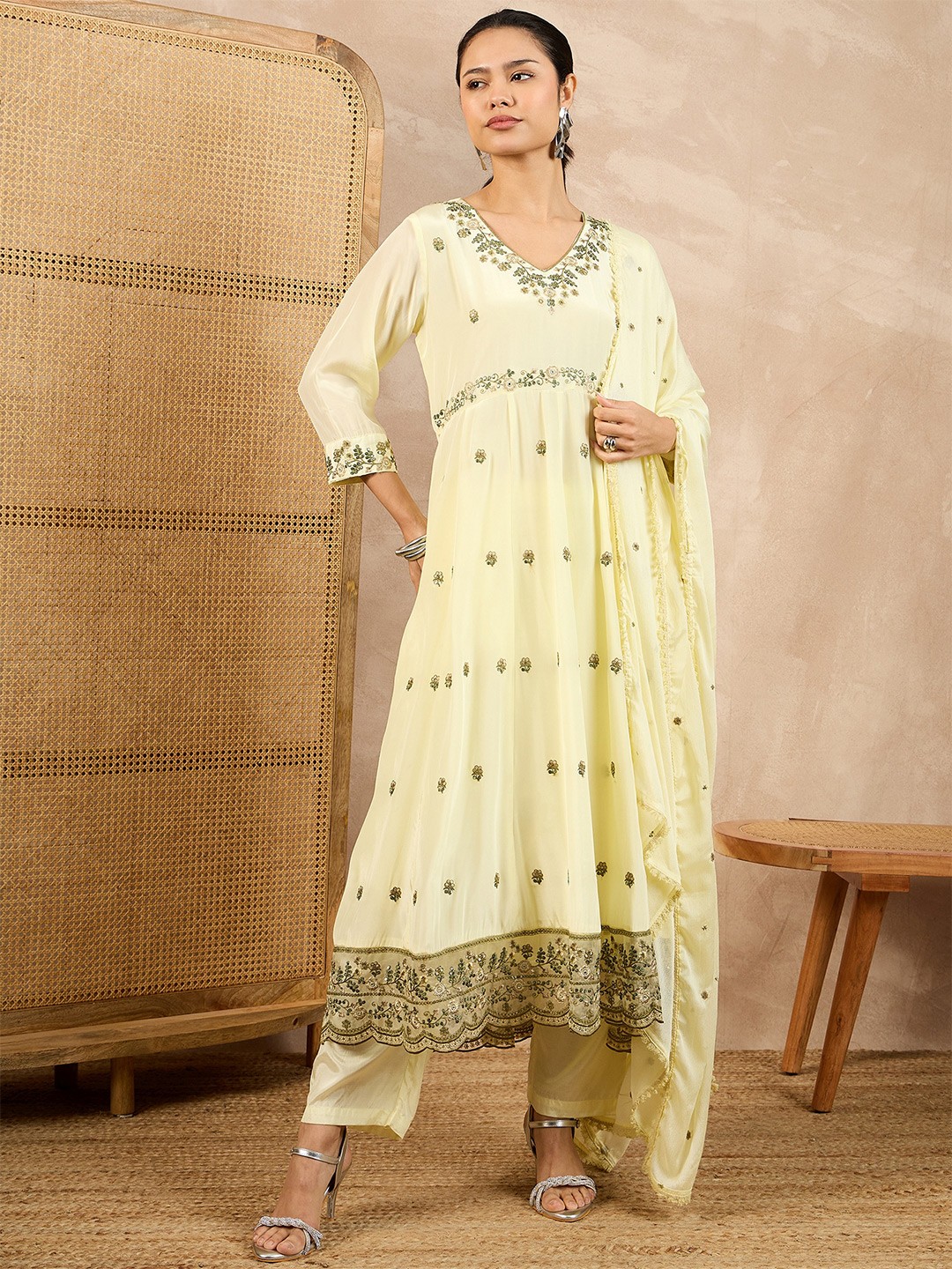

CHETI Women Floral Embroidered Empire Beads and Stones Silk Crepe Kurta with Trousers & With Dupatta, White