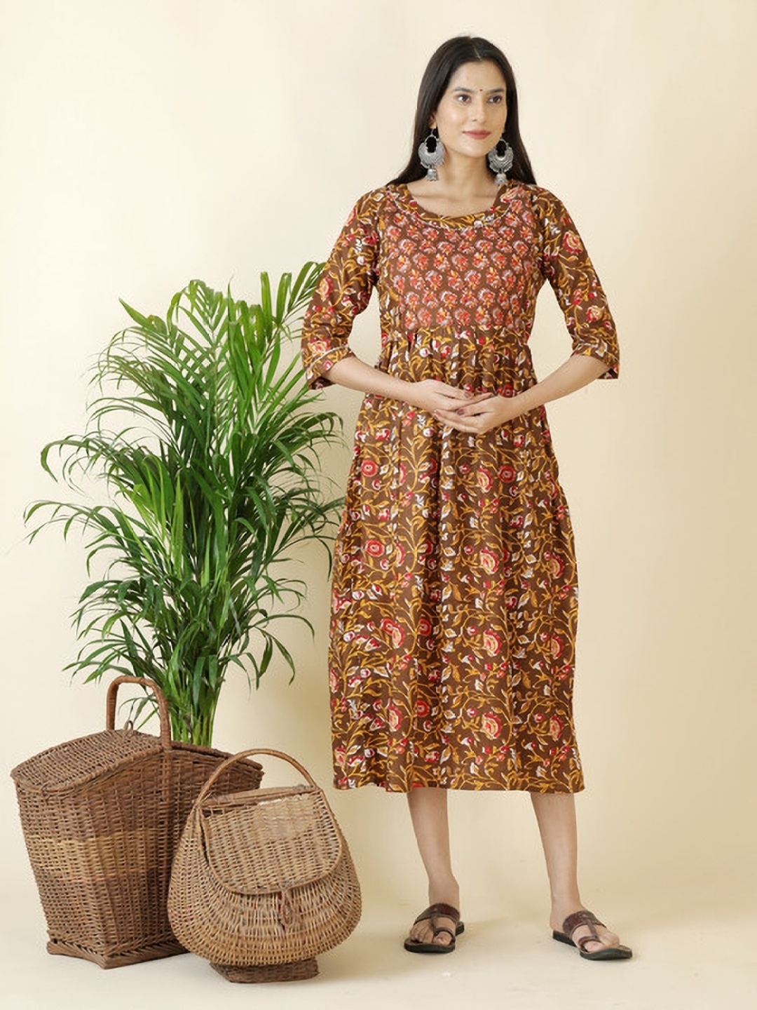 

Moda Rapido Women Ethnic Motifs Printed Gotta Patti Anarkali Kurta, Multi
