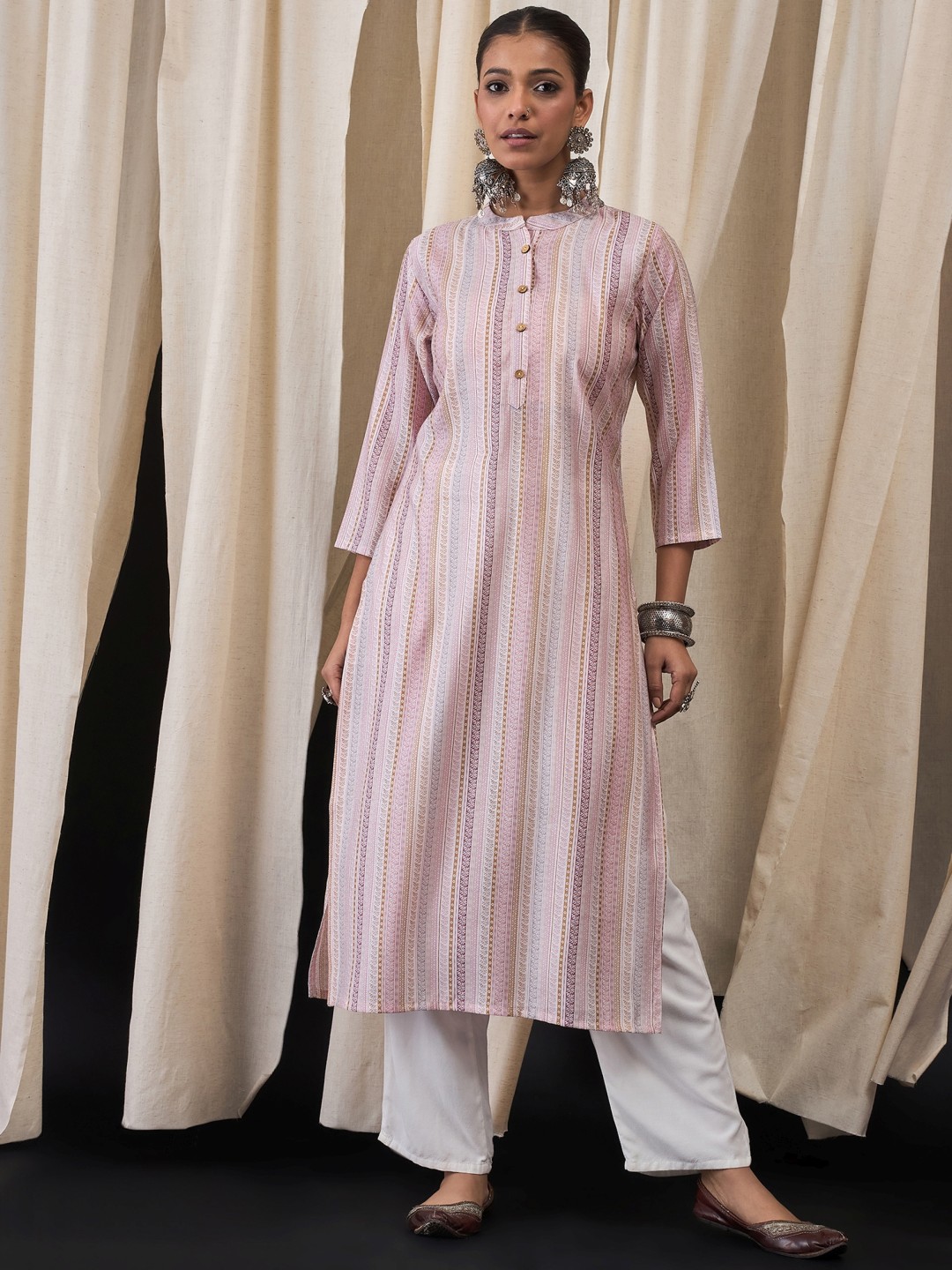 

Anouk Women Printed Chanderi Silk Kurta, Multi