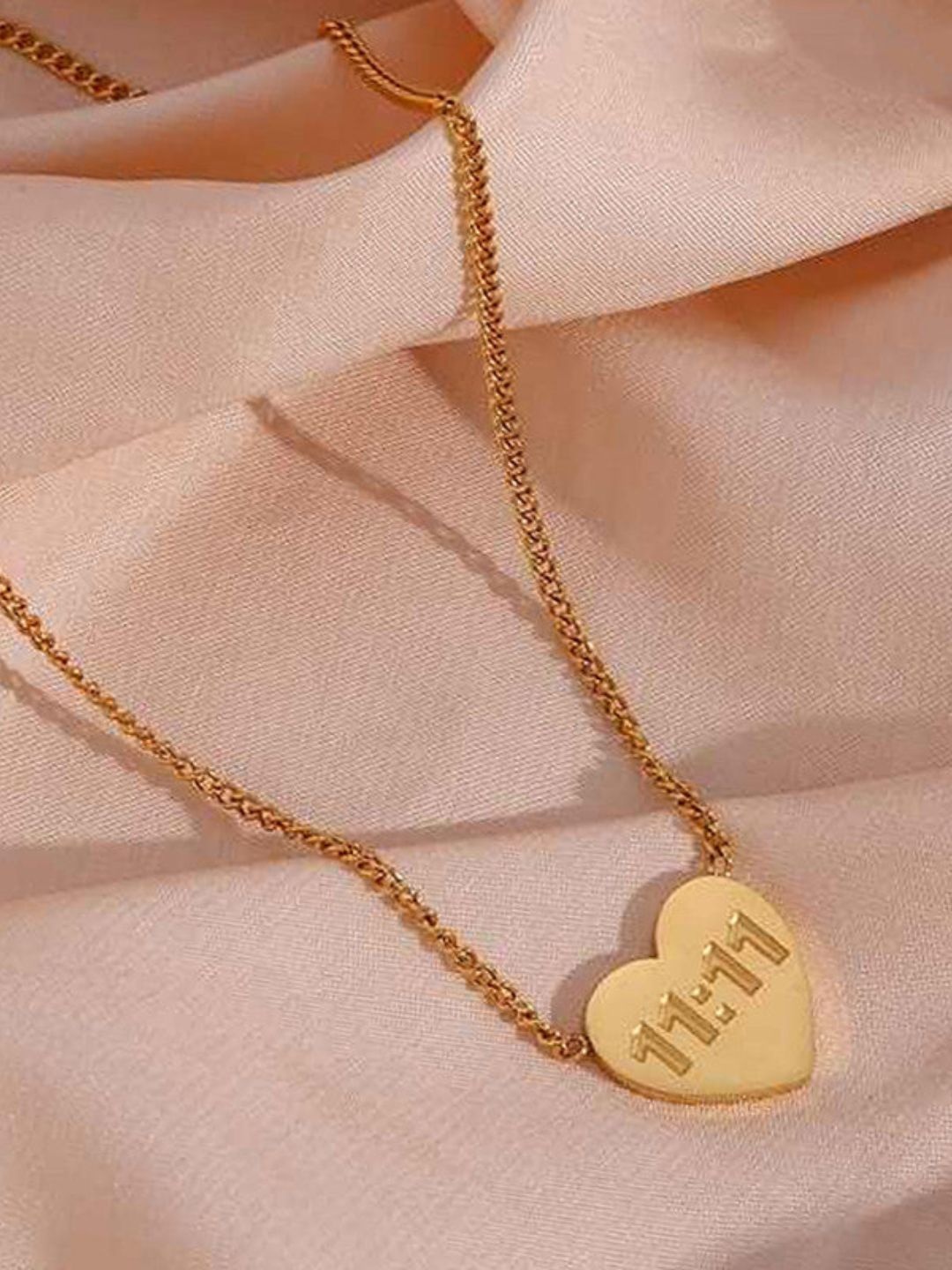 

DressBerry Gold-Plated Necklace