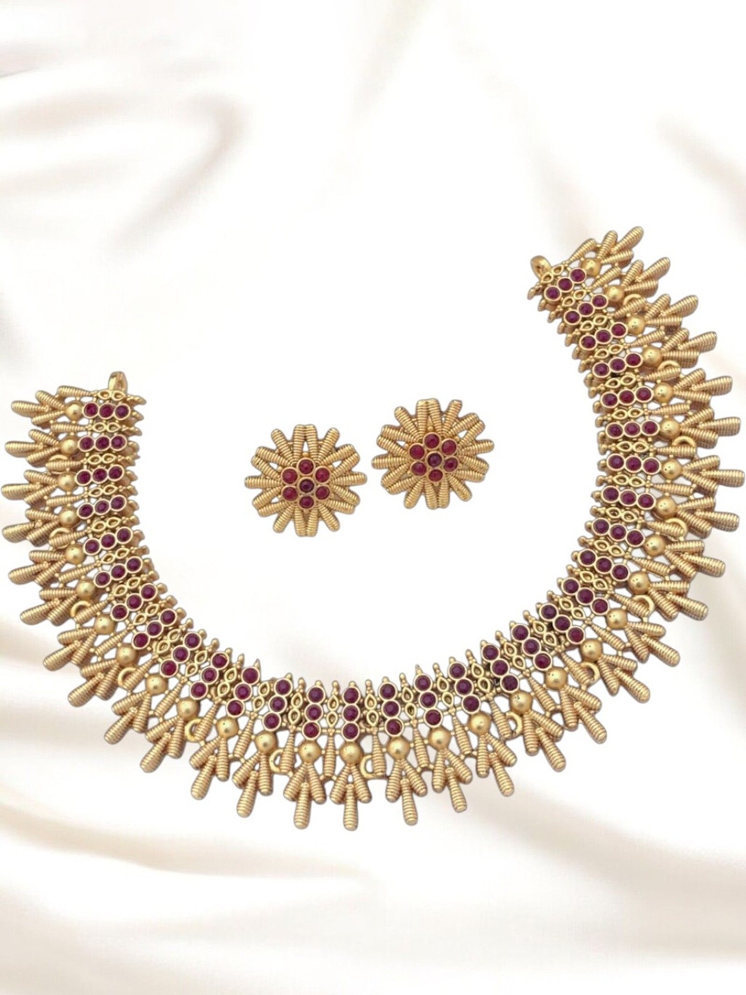 

ROFARWORD Gold Plated Stone Studded Jewellery Set