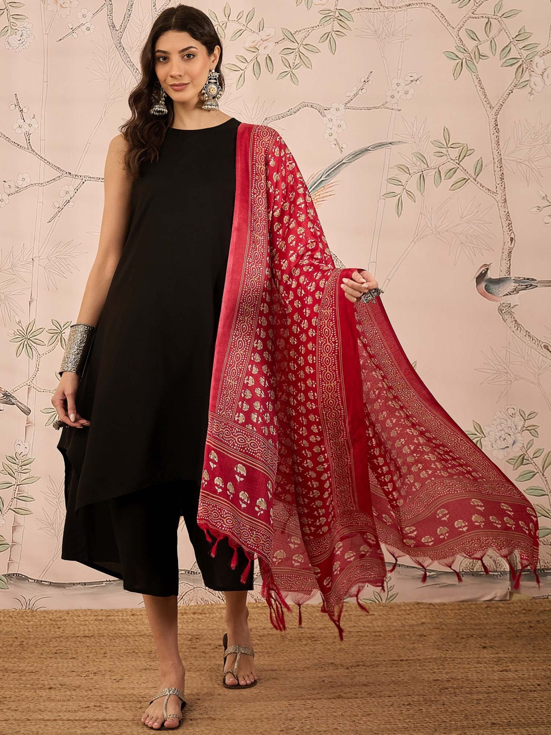

InWeave Women Regular Kurta with Palazzos & With Dupatta, Black