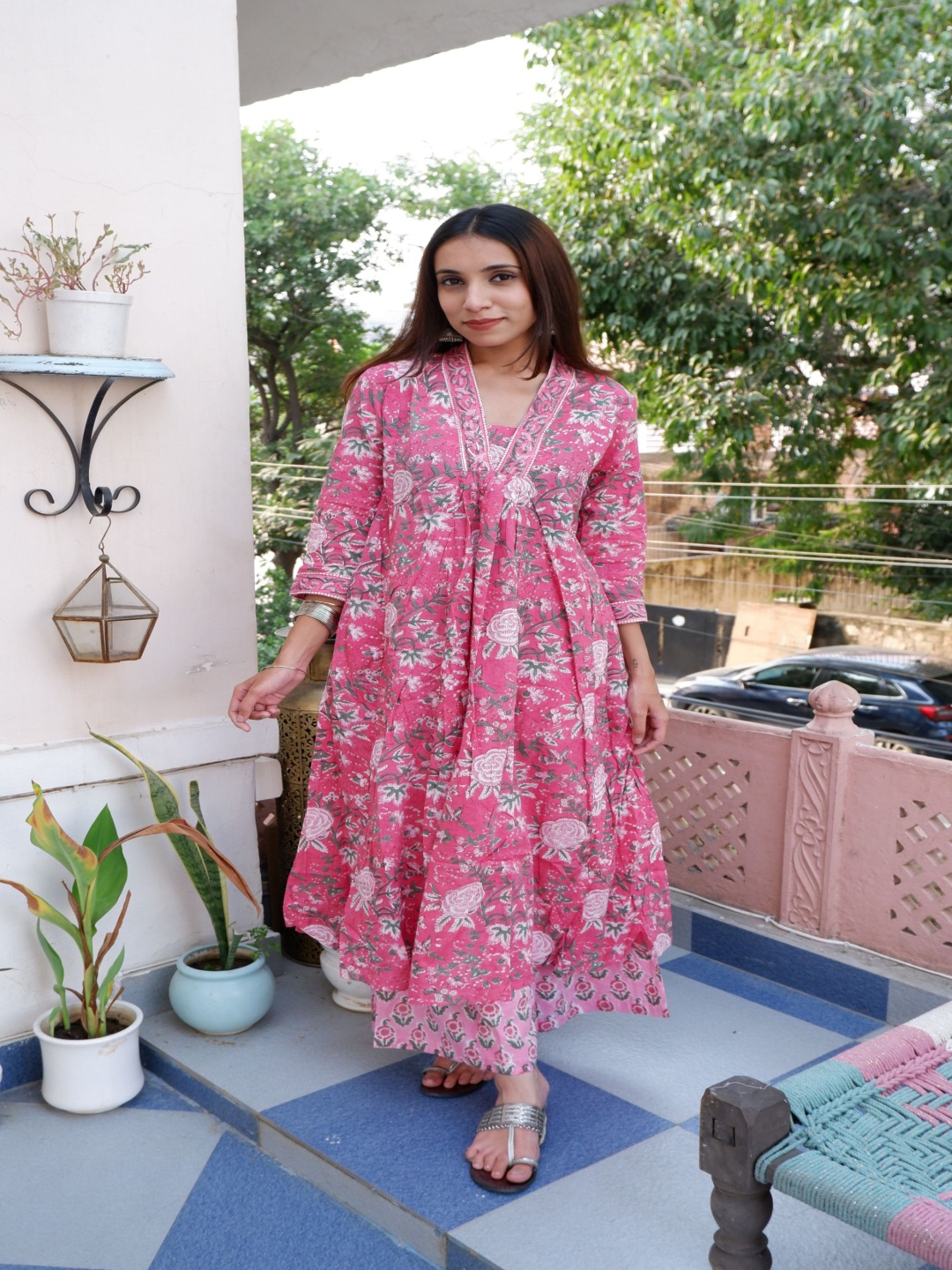 

GOODHAND Women Floral Printed Regular Pure Cotton Kurta with Palazzos, Pink