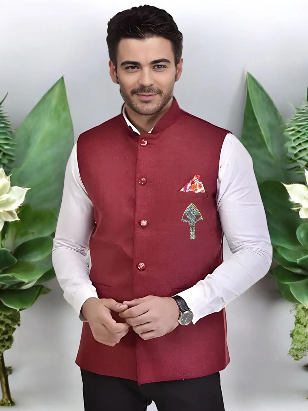 

Seetoo Mandarin Collar Woven Nehru Jacket With Broch, Maroon