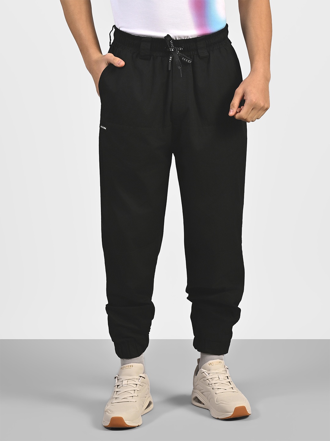 

Skechers Men Earth Yogi Pants, Black