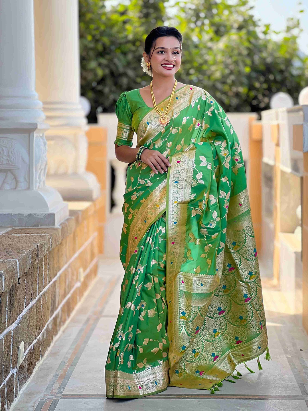 

ZIBLON Woven Design Zari Pure Silk Banarasi Saree, Lime green
