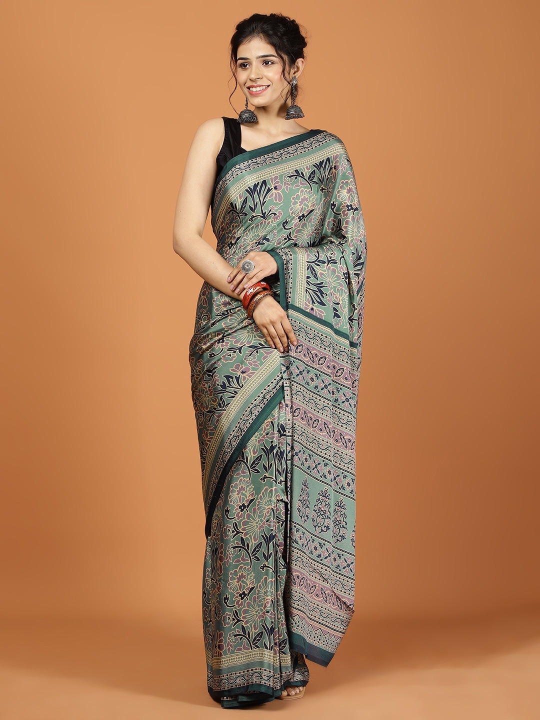 

Meena Bazaar Poly Crepe Saree, Sea green