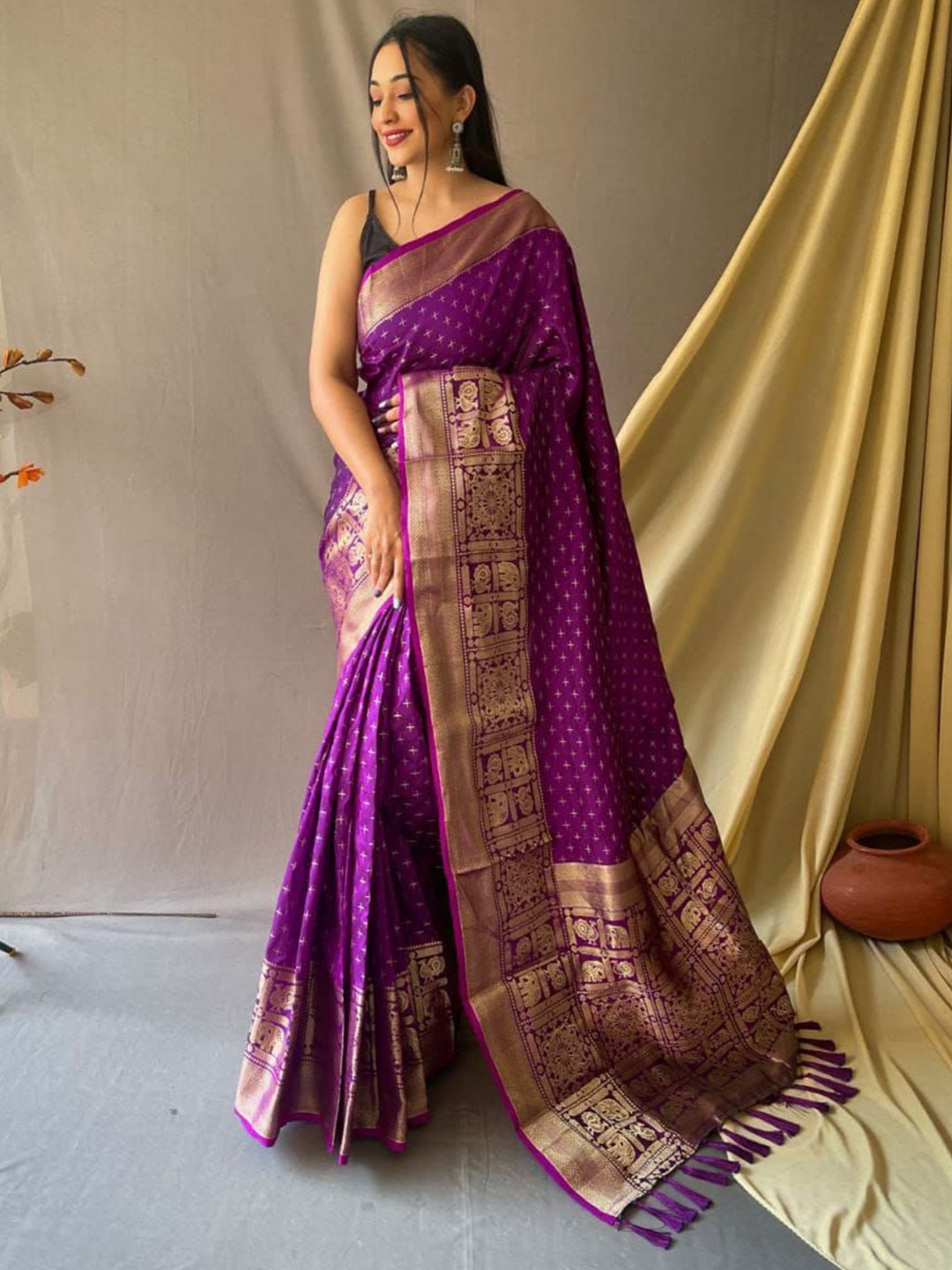 

Rangtulika Ethnics Woven Design Zari Silk Blend Saree, Purple