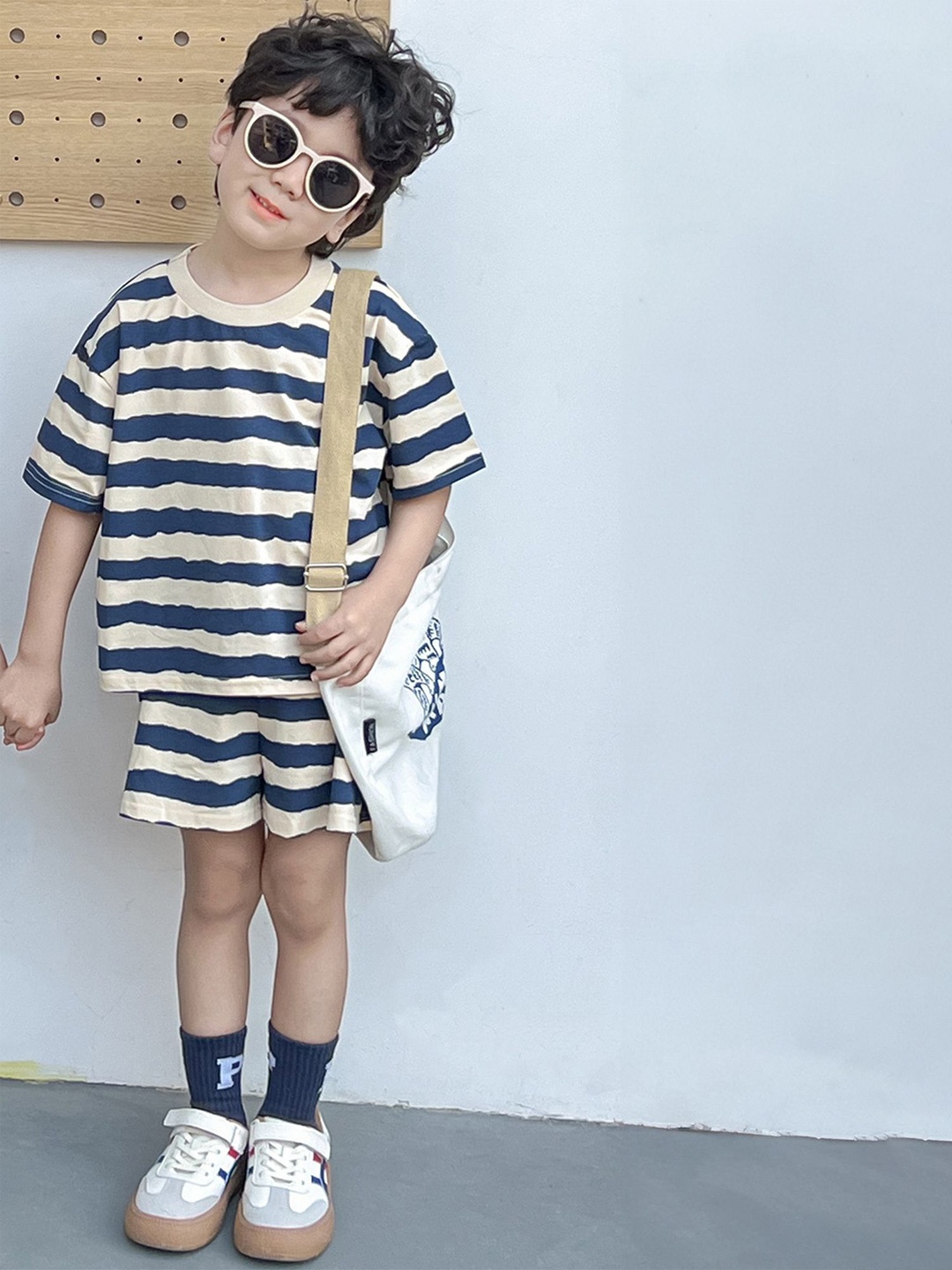 

LULU & SKY Boys Striped T-shirt with Shorts, Blue